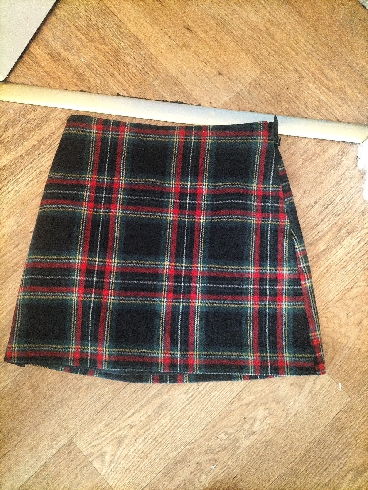 Ladies Tu Size 12 Multi Check Lined Short Skirt