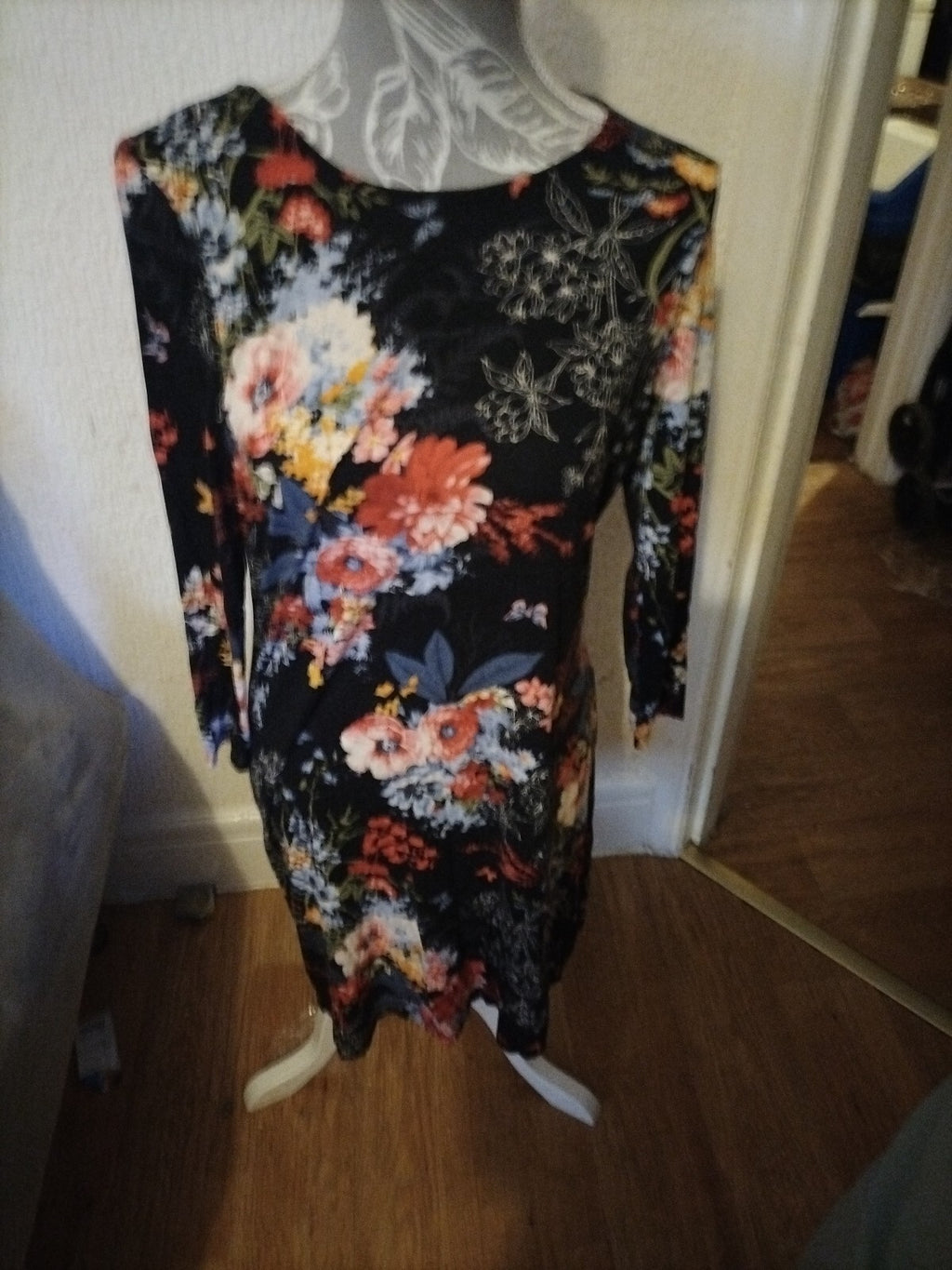 Ladies Tu Size 12 Floral Mid Sleeved Dress