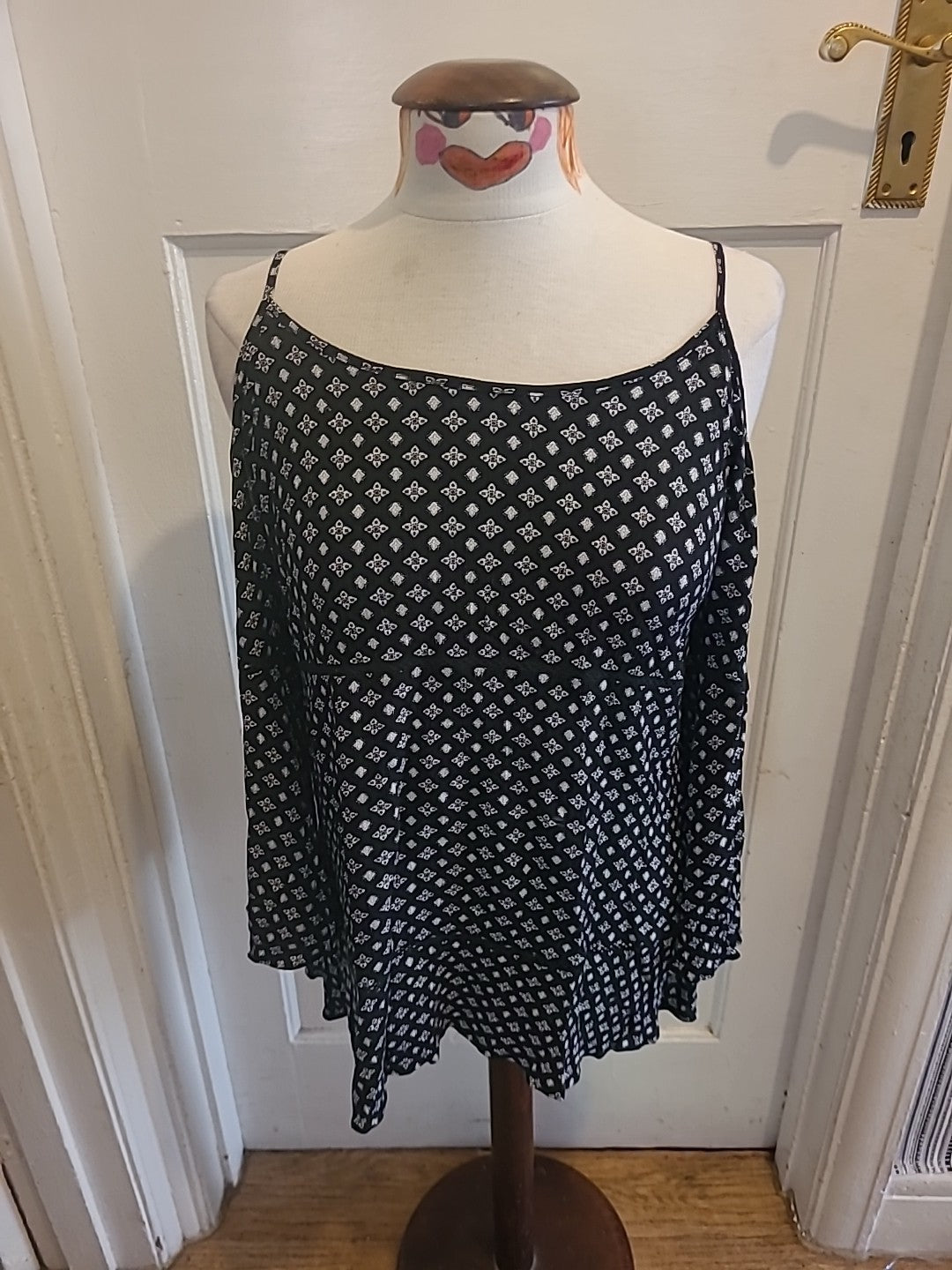 Ladies New Look Size 10 Black And White Detailed Open Shoulder Blouse