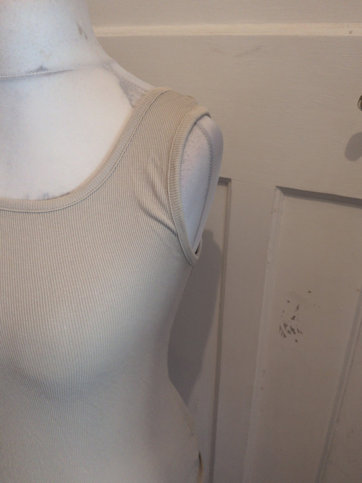 Ladies Esmara Size Small Beige Brush Rib Sleeveless Tank Vest T-shirt