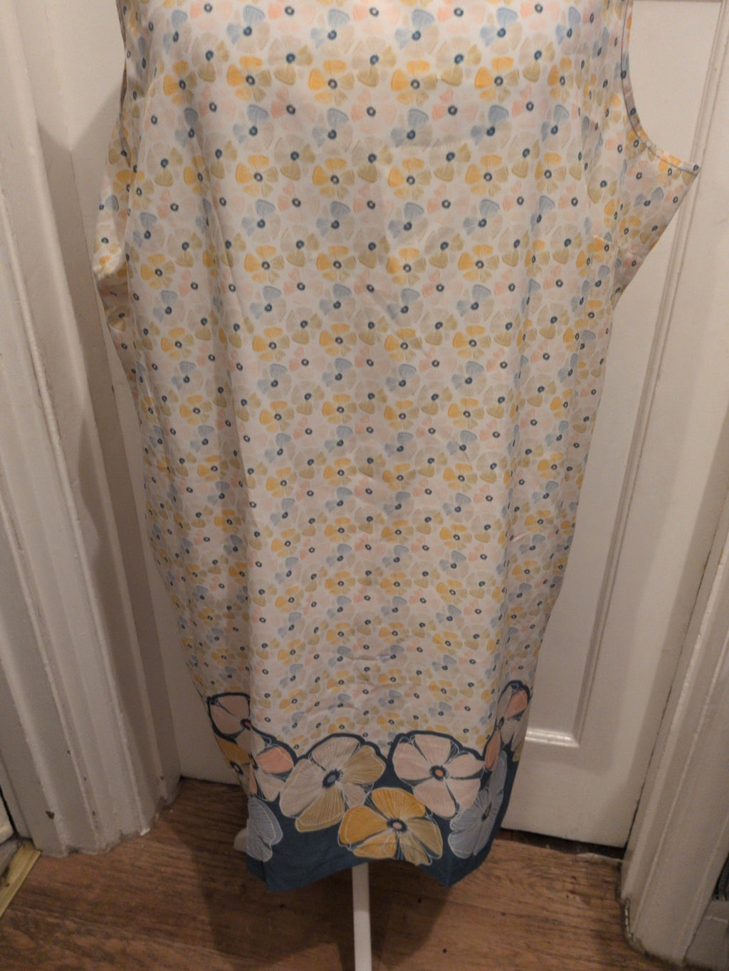 Studio 24 Yellow Floral Pattern Sleeveless Blouse