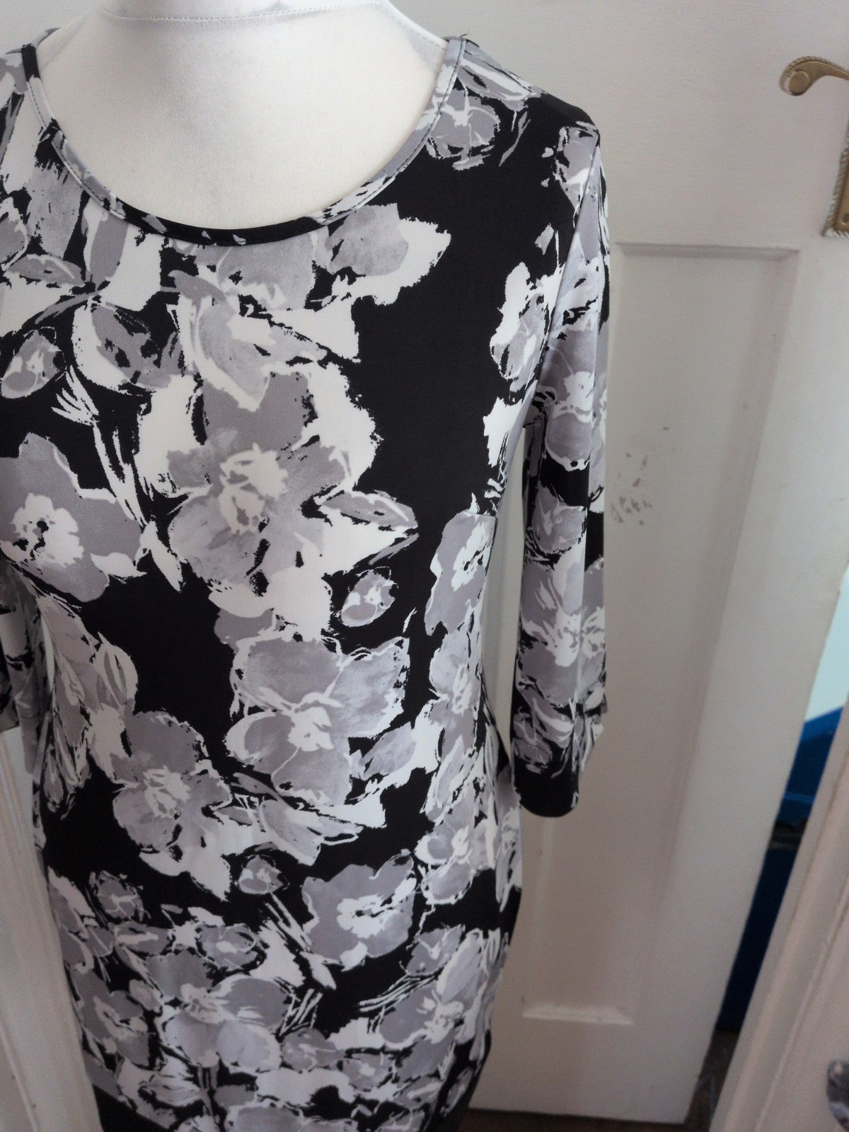 F&F 12 Grey White And Black Half Sleeve Flower Knee Length Dress