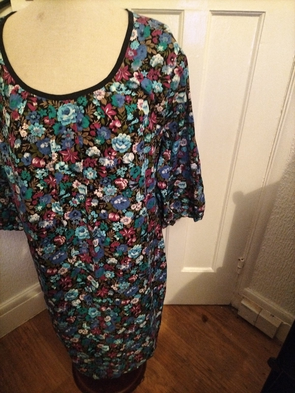 Ladies Vintage Size Large Multicoloured Floral Long Sleeved Dress