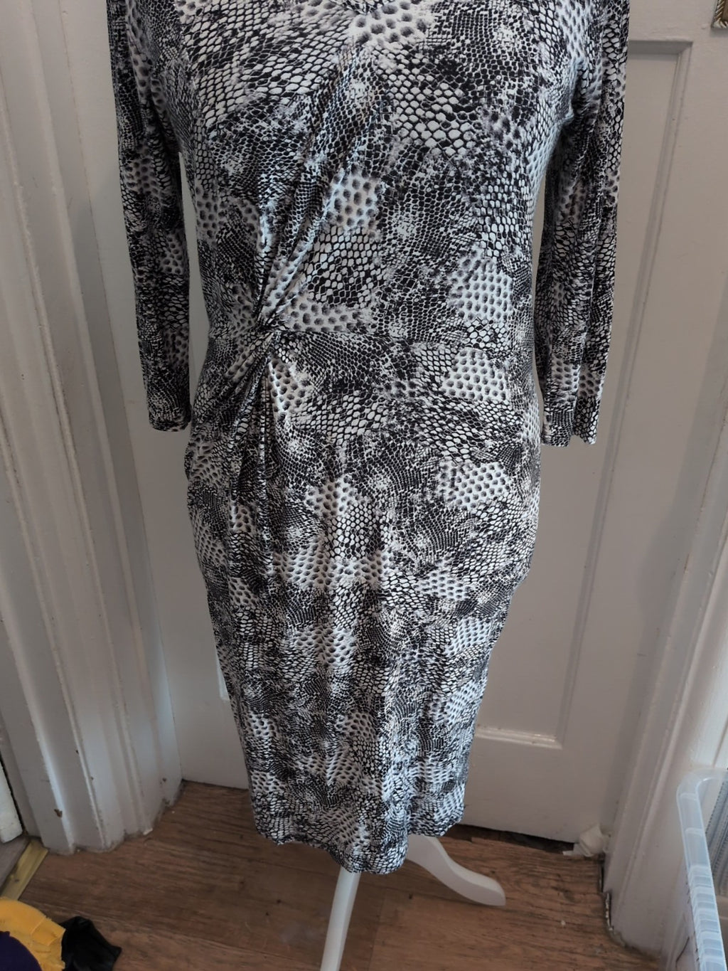 George 12 Grey White Black V Neck Dress Half Sleeve