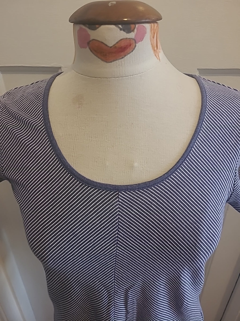 Ladies Thought Size 8 Blue White Striped Short Sleeved Tshirt