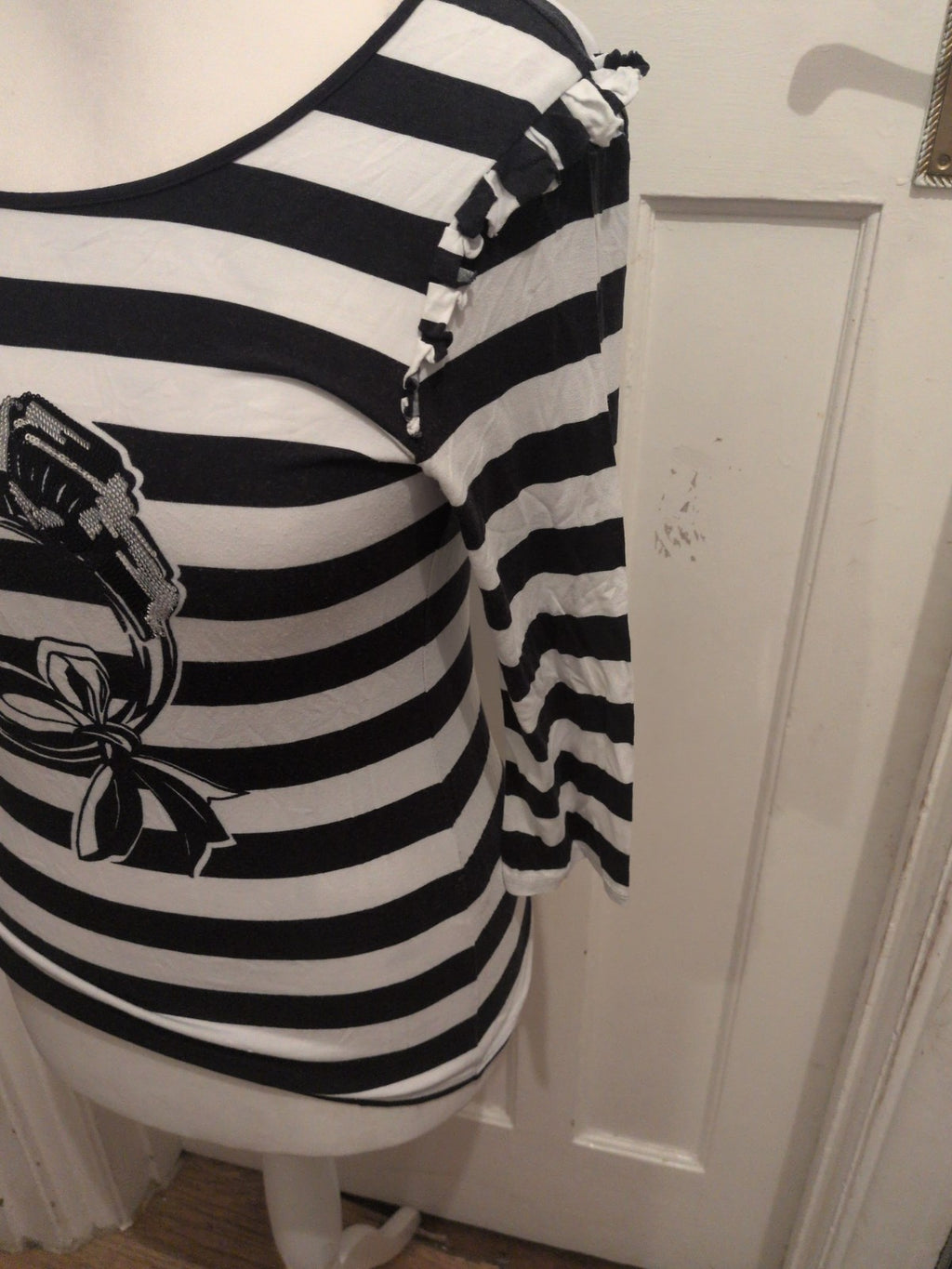 Ladies Oasis Size Medium Black Stripe With Sequins Long Sleeve Tshirt