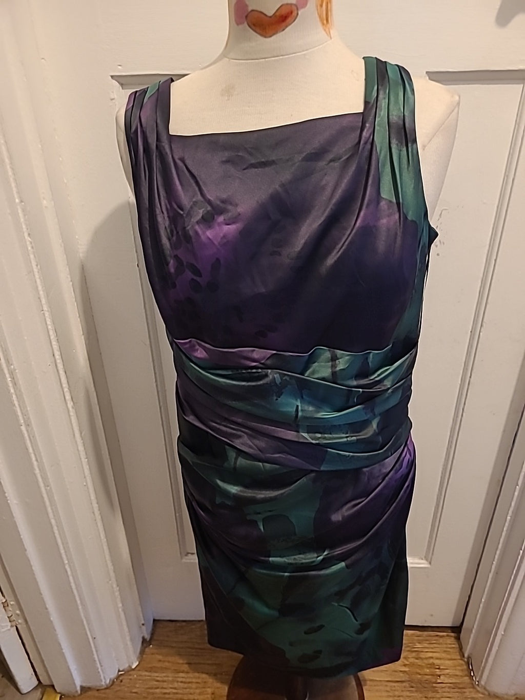 Ladies Kaliko Size 10 Purple/Green Sleeveless Silky Dress