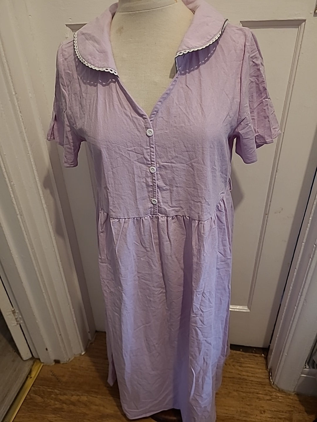 Ladies Size Small Lilac Short Sleeved Nightwear