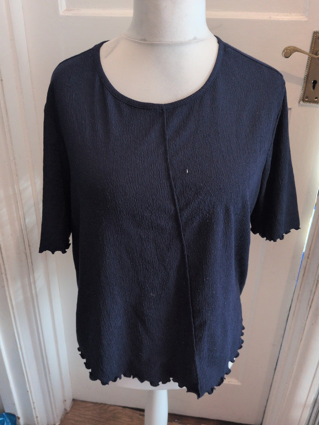 Ladies Matalan Size 20 Navy Scallop Hem Short Sleeve Blouse