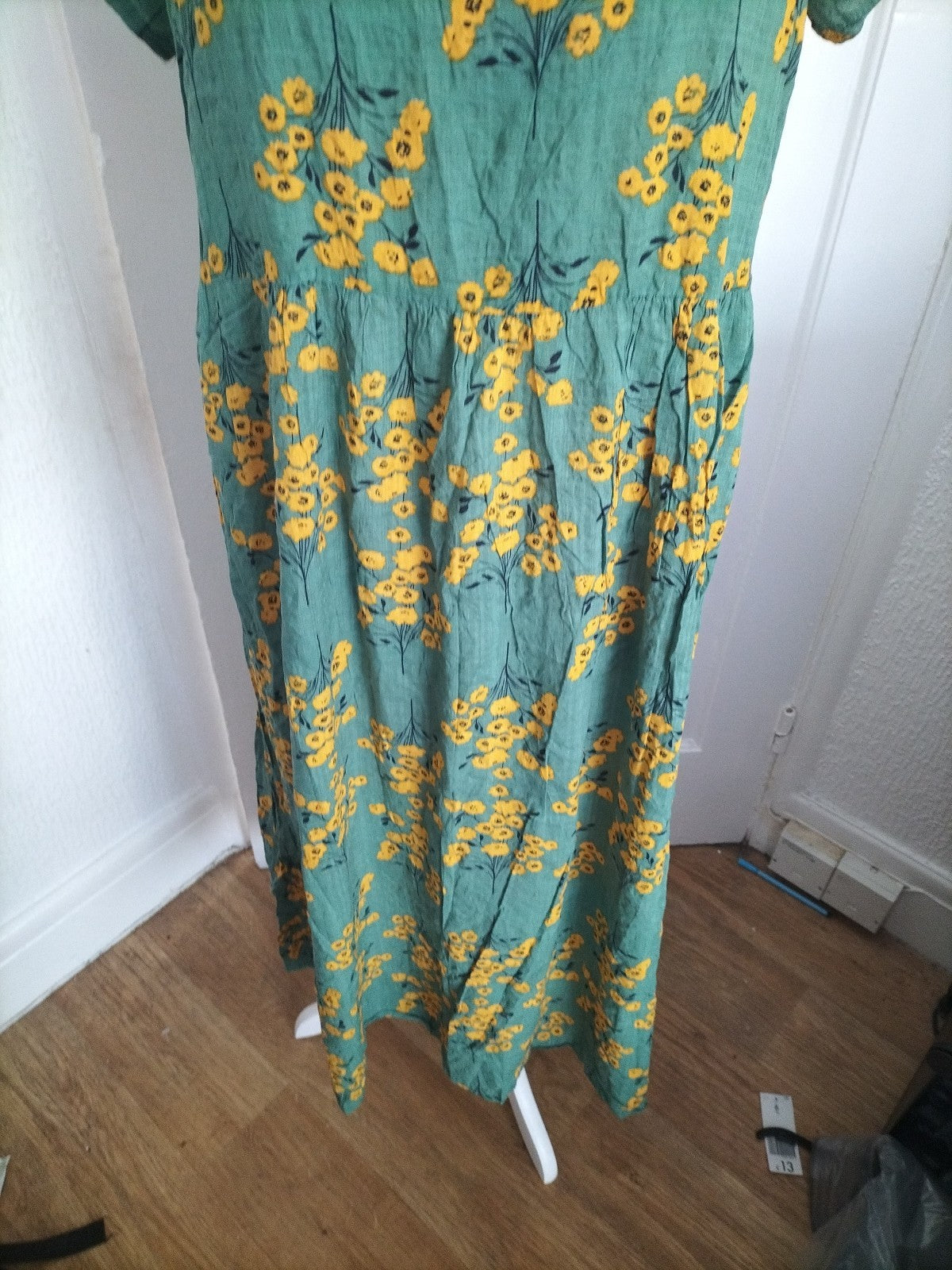 Ladies Large Green And Yellow Short Sleeved V Neck Floral Long Dress