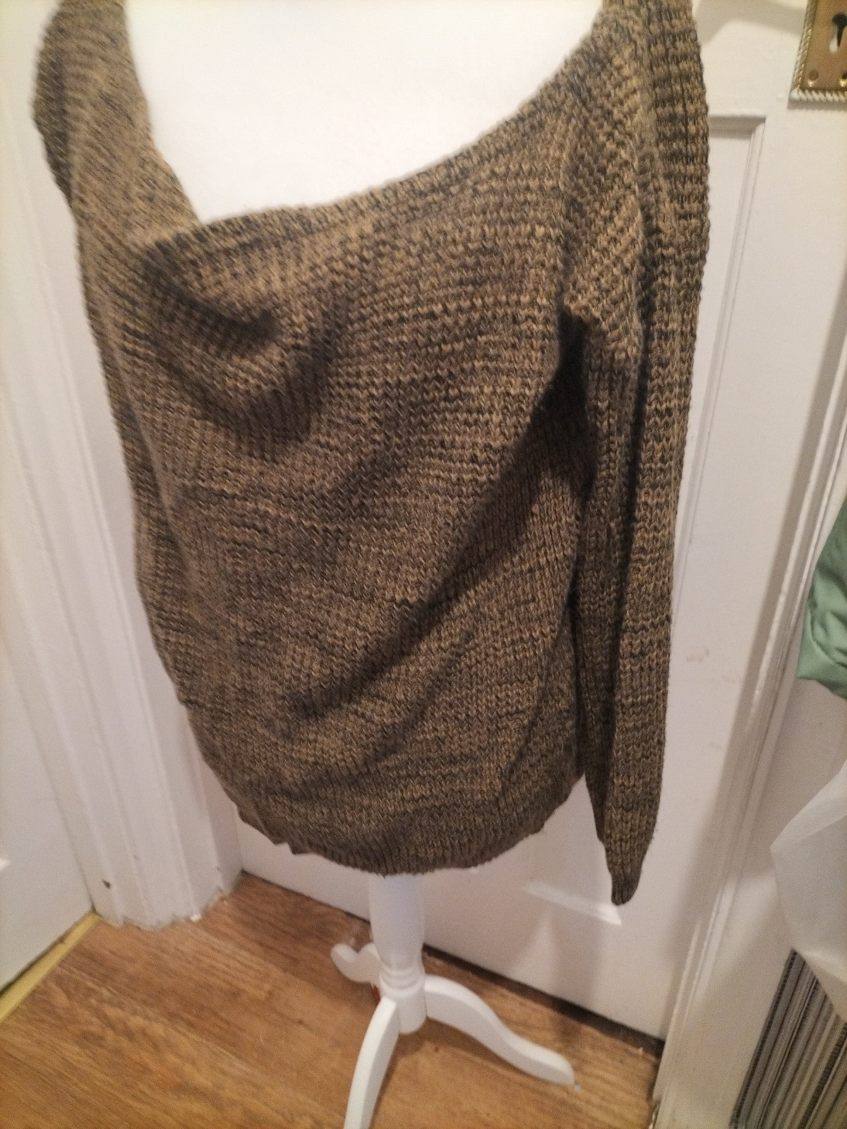 Ladies Boohoo Size M/L Brown Fleck Long Sleeved Jumper