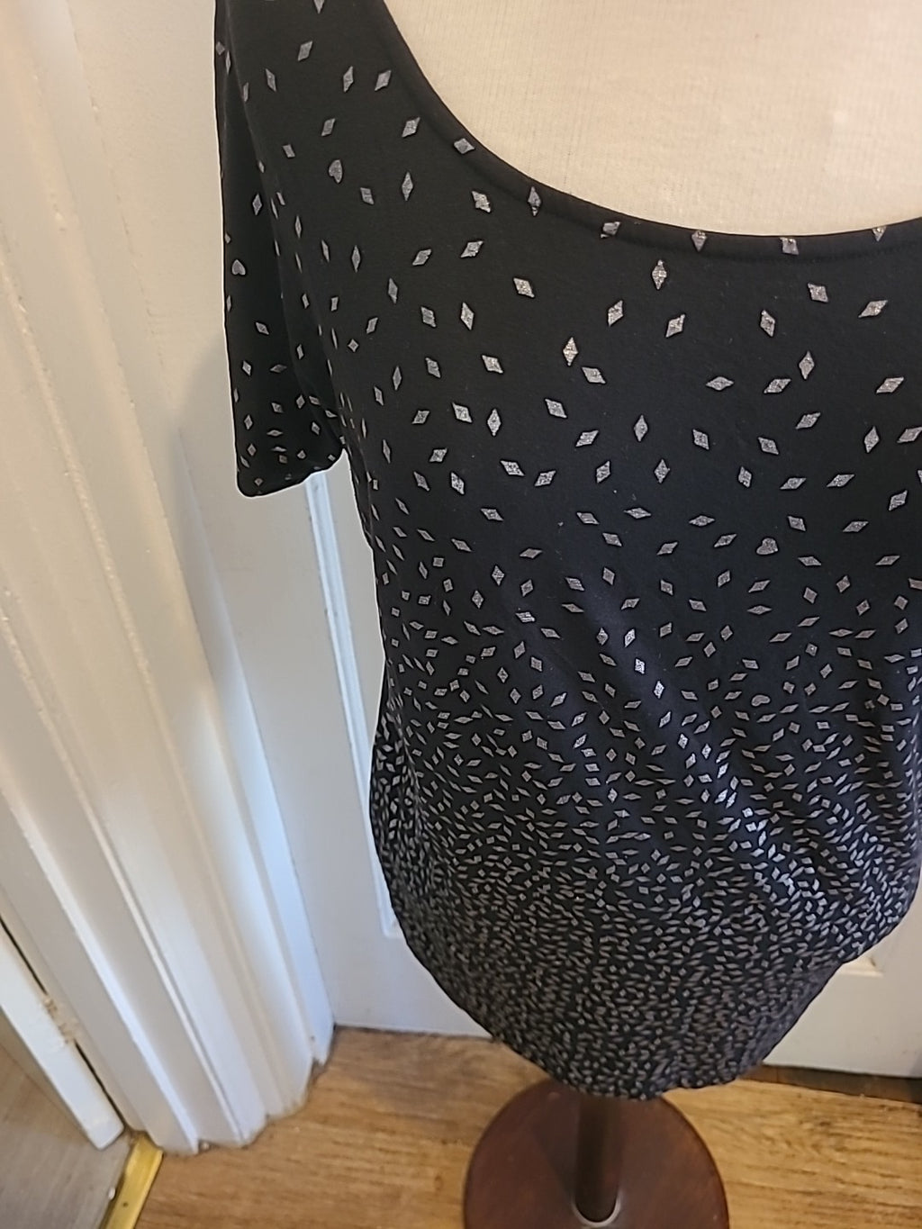 Ladies Betty Barclay Size 10 Black Silver Short Sleeved Tshirt