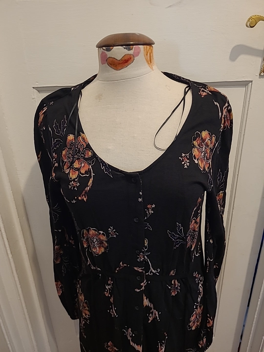 Ladies Fat Face Size 10 Black Floral Long Sleeved Knee Length Dress