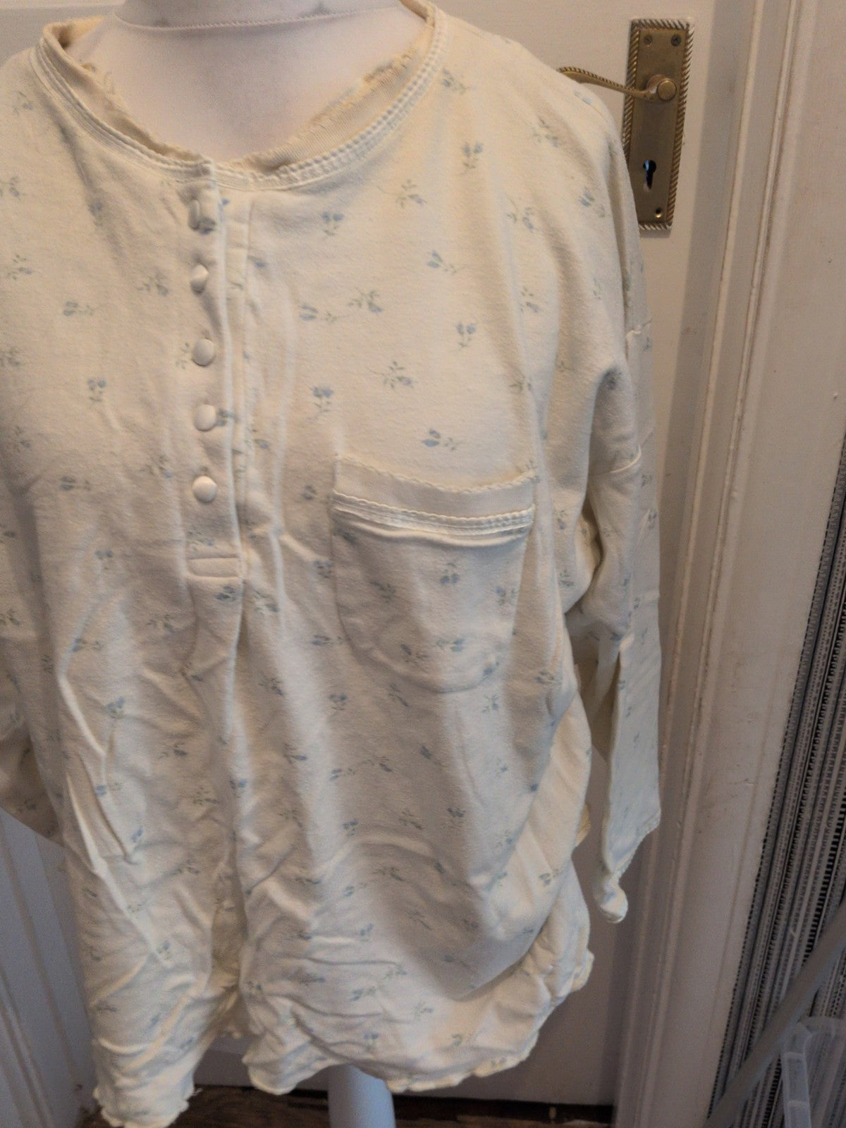 Mellow Moments 22-24 Cream Floral Pyjama Top