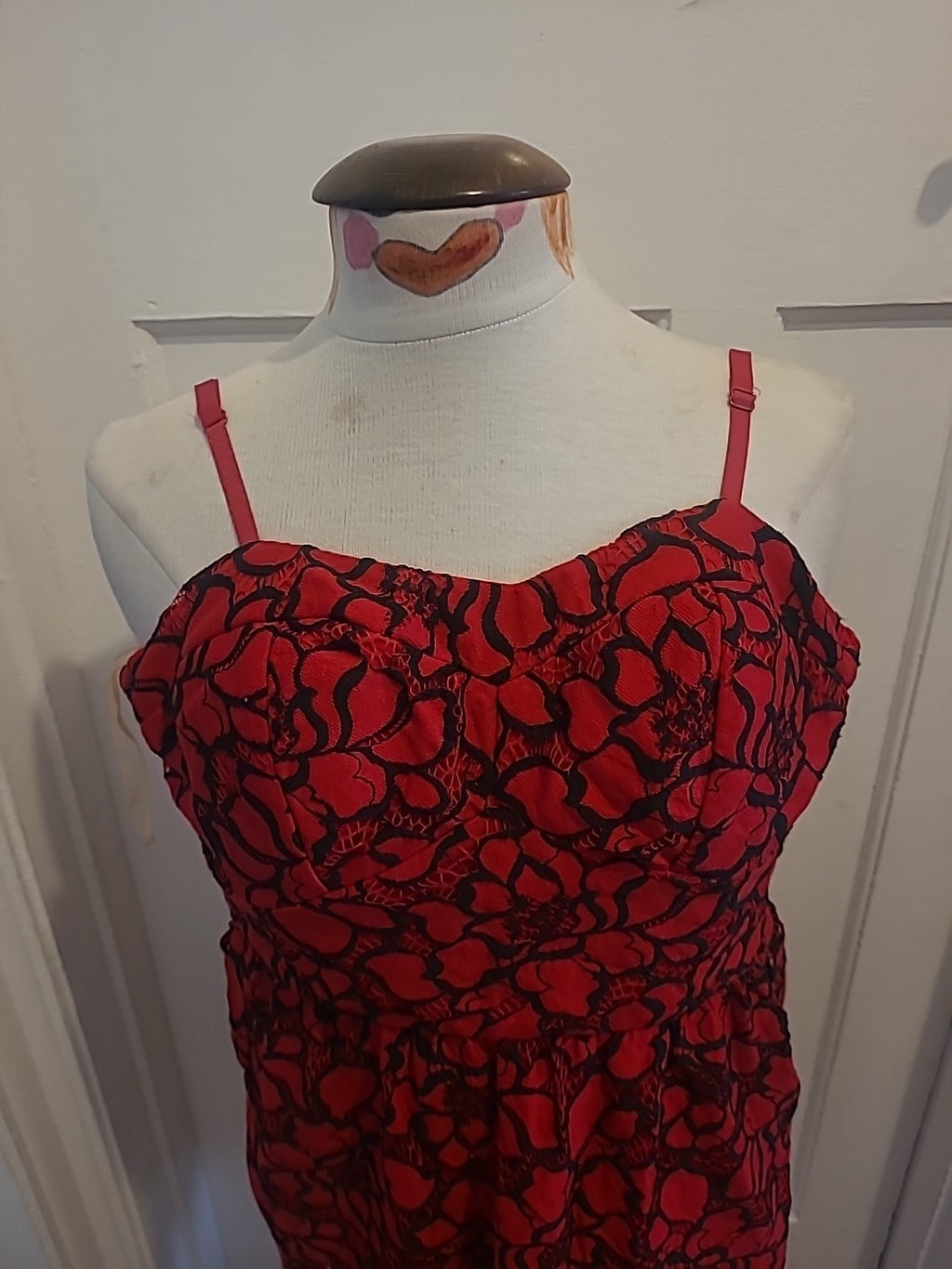 Ladies Lily Rose Size Medium Red Black Floral Padded Bust Dress