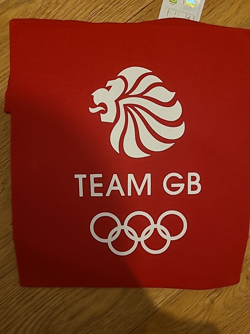 Brand New Mens Size Medium Red Team GB tshirt