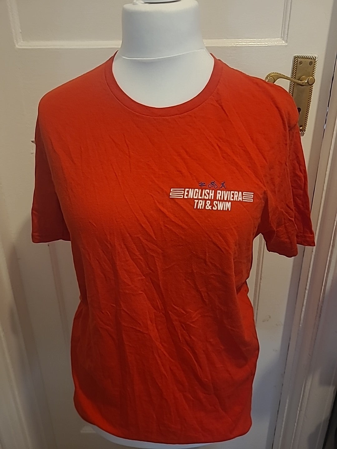 Ladies Gildan Size Large Red Printed "English Riveria Tri & Swim" Tshirt