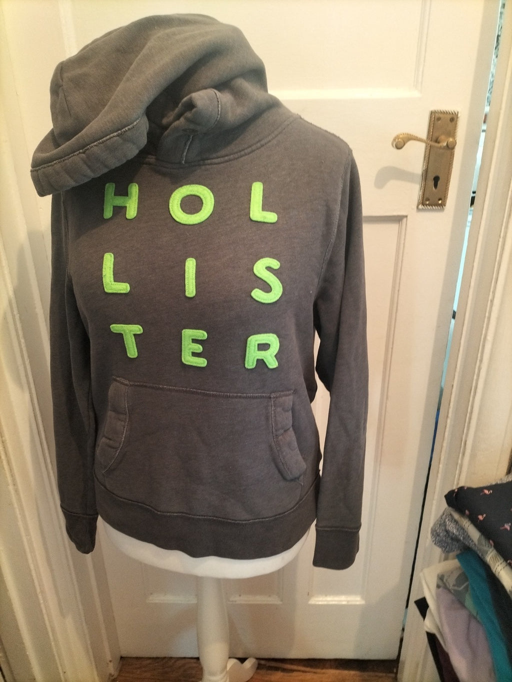 Hollister Large Grey Long Sleeve Pullover Hoodie