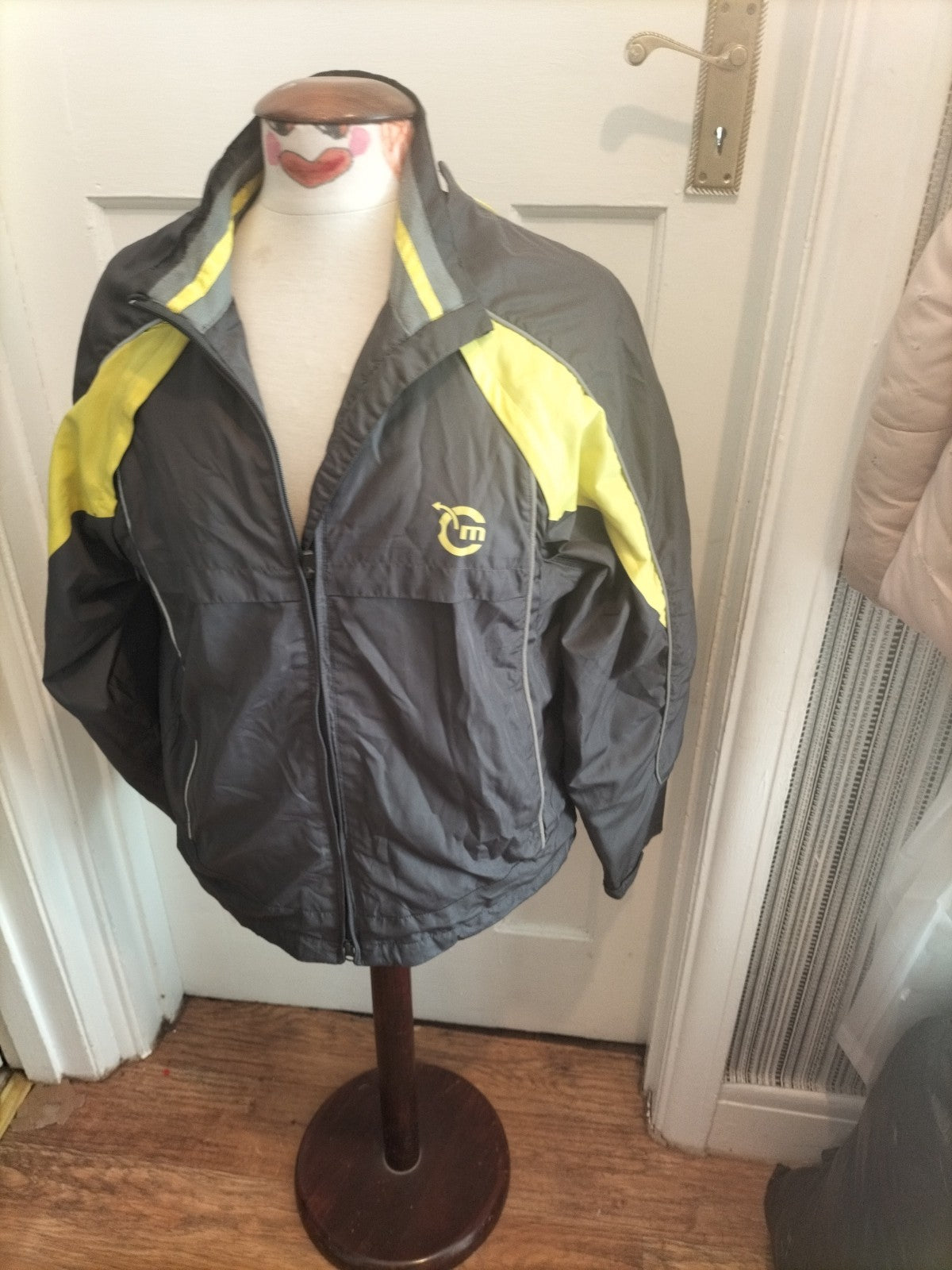 Mens Movement Size 38R Grey And Yellow Mesh Lined Zip Through Jacket