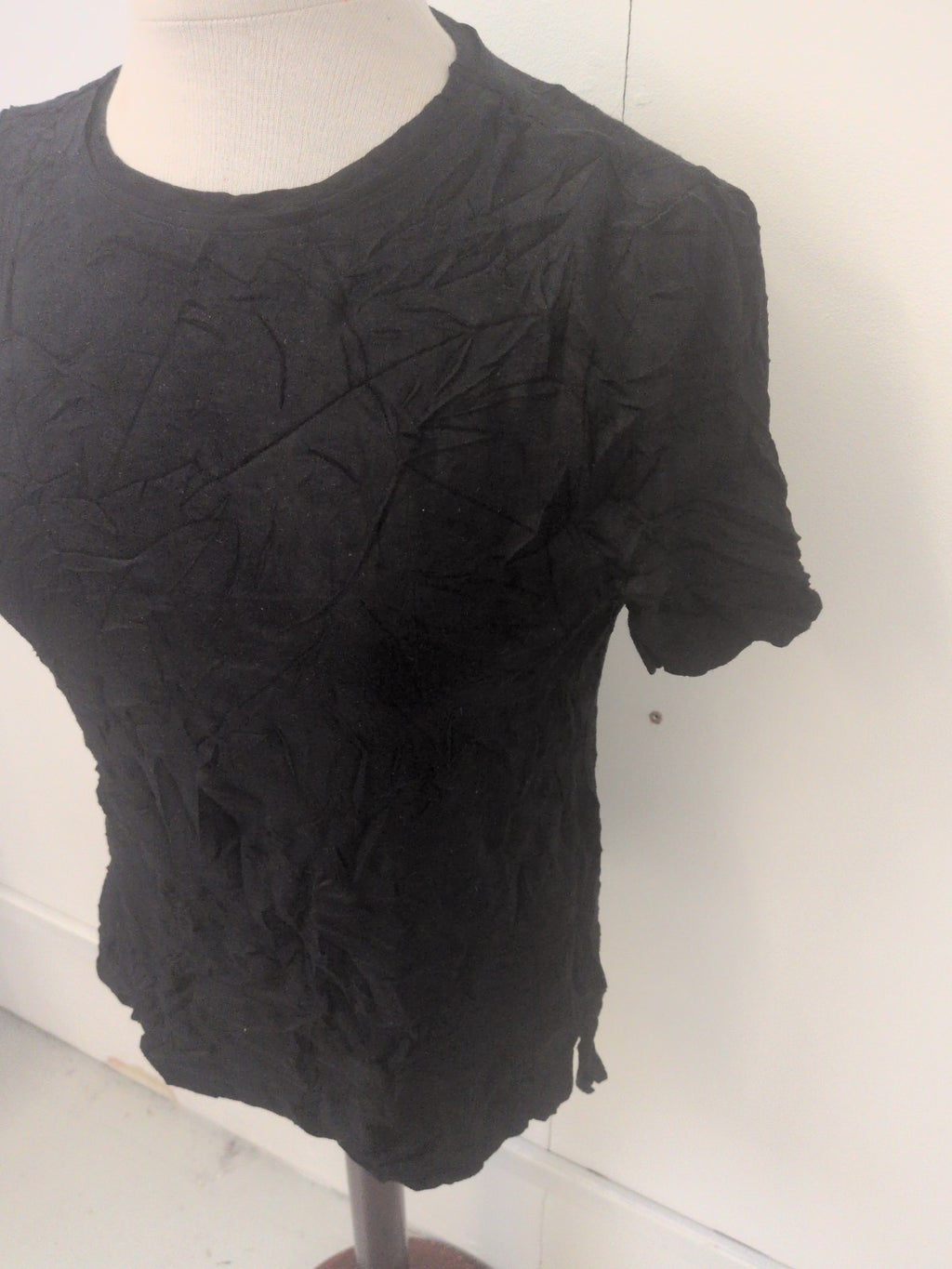 Ladies Oasis Size Small Black Short Sleeve T-shirt
