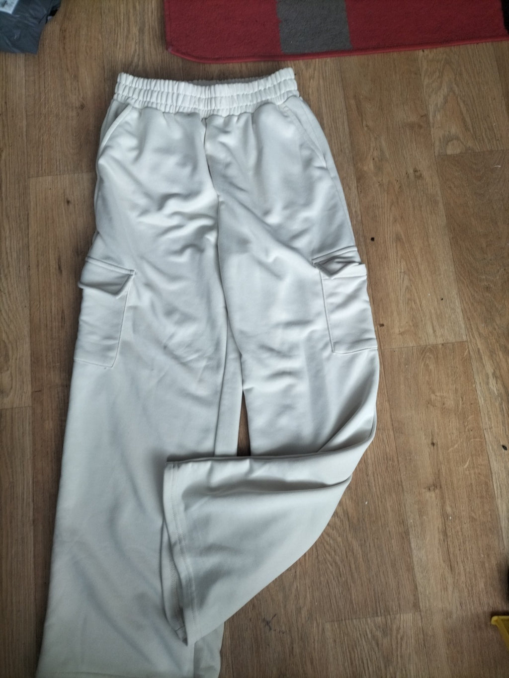 Ladies Size Medium Ivory Elasticated Cargo Joggers