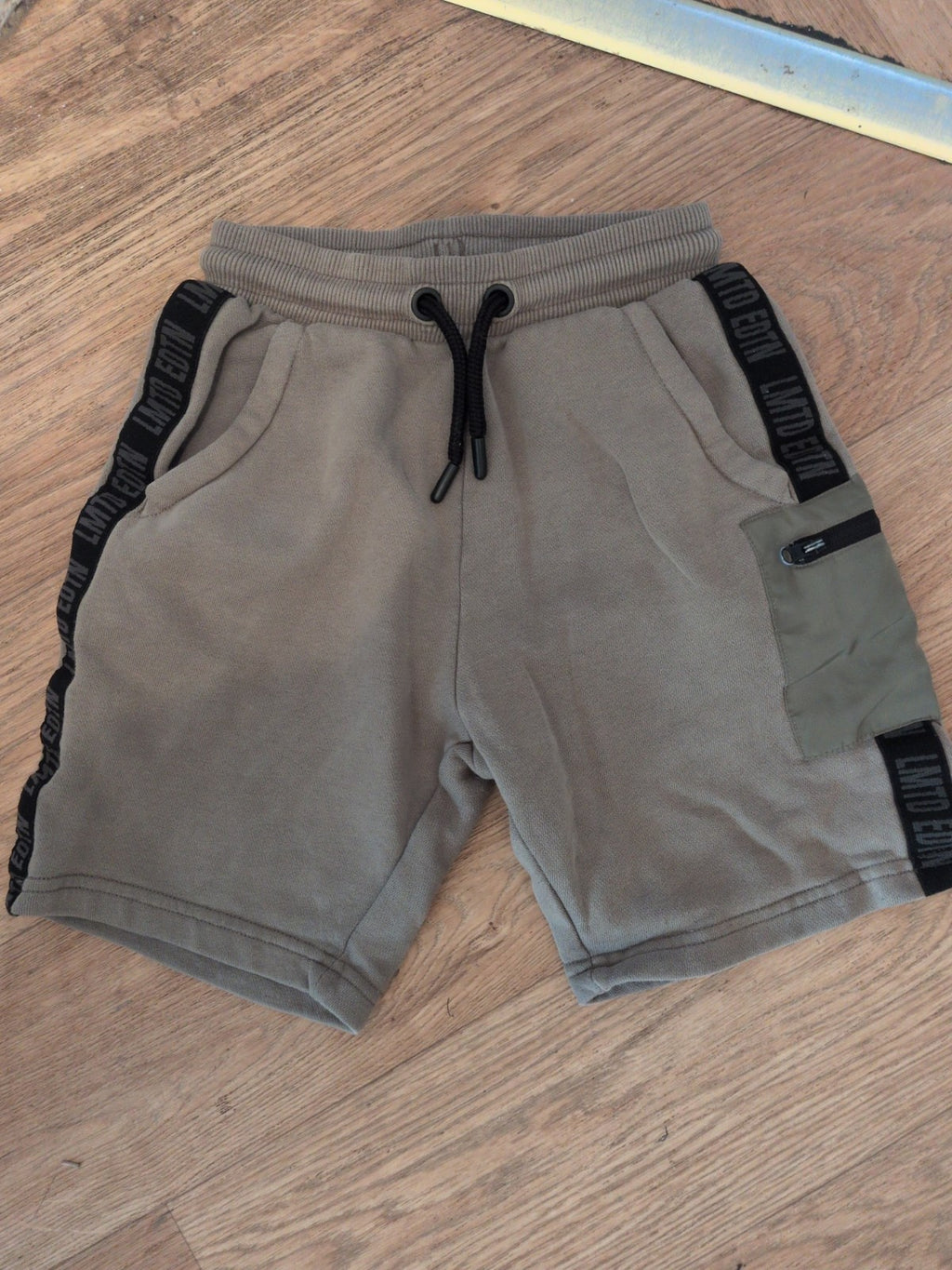 Nutmeg 7-8 Years Green Sweat Shorts