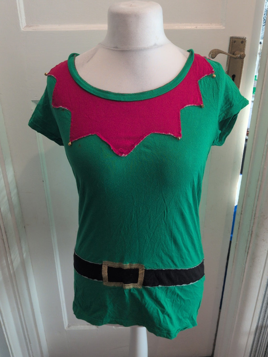 Ladies Peacocks Size Medium Elf Pyjama Top