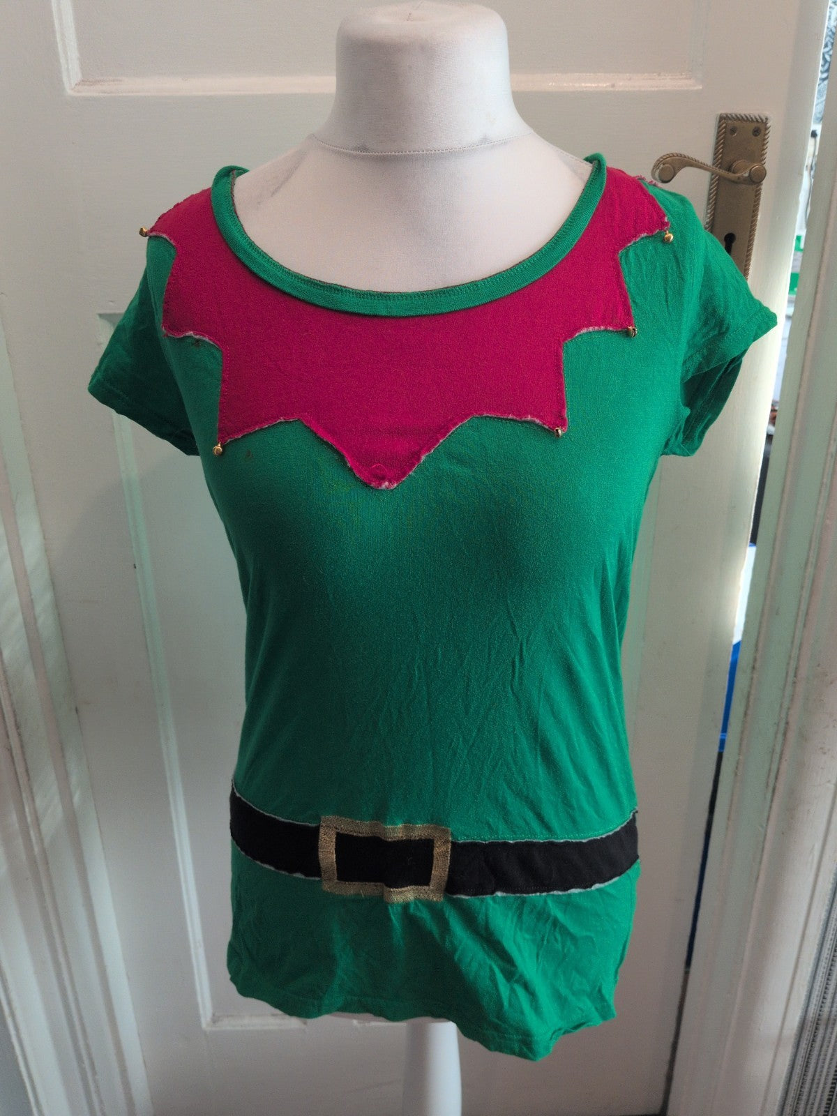 Ladies Peacocks Size Medium Elf Pyjama Top