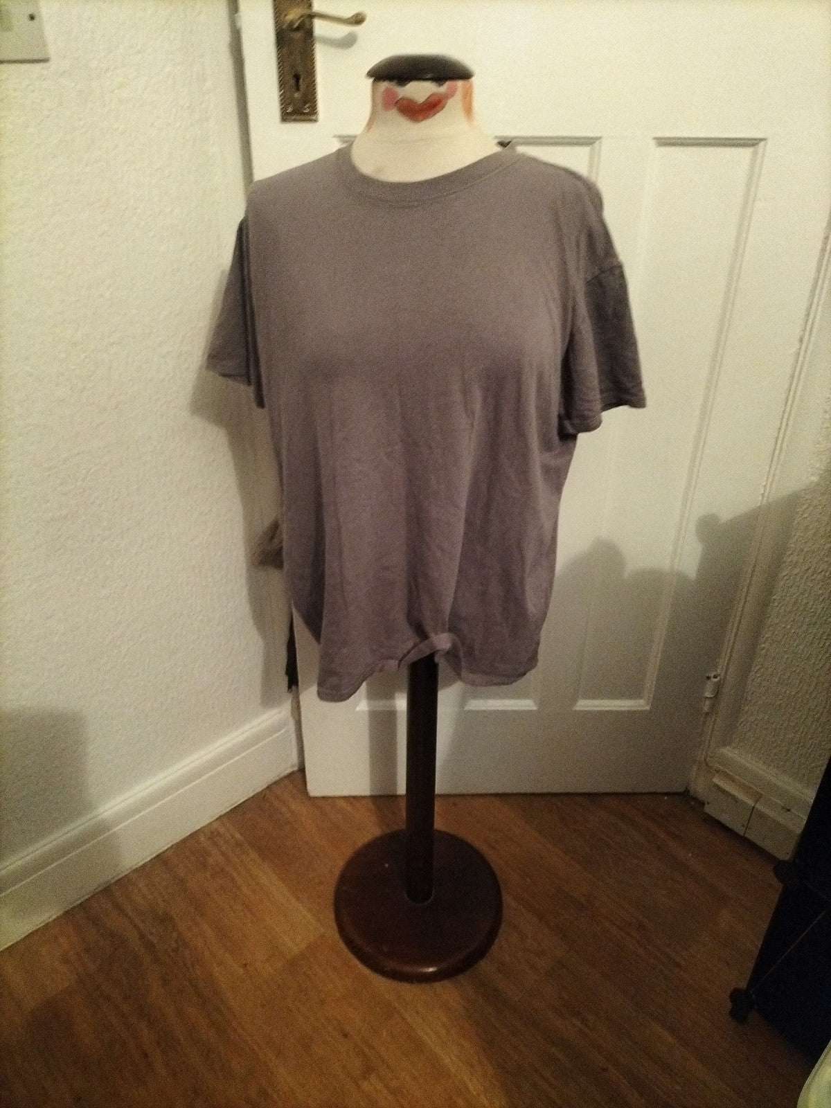 Mens Boohoo Size Medium Greyish Purple Short Sleeved Tee