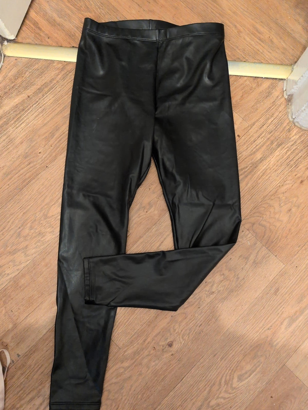 H&M Medium Black Pleather Leggings Pull On