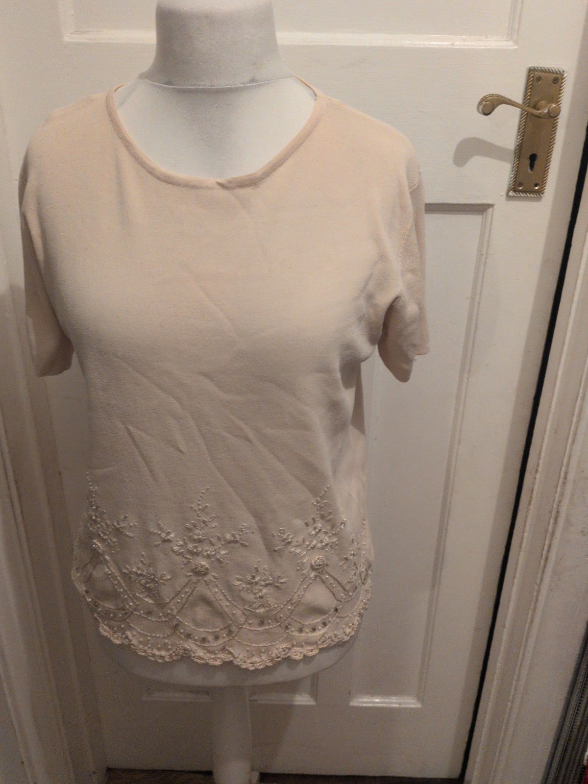Ladies Avant Garde Size Large Stone Short Sleeve Blouse