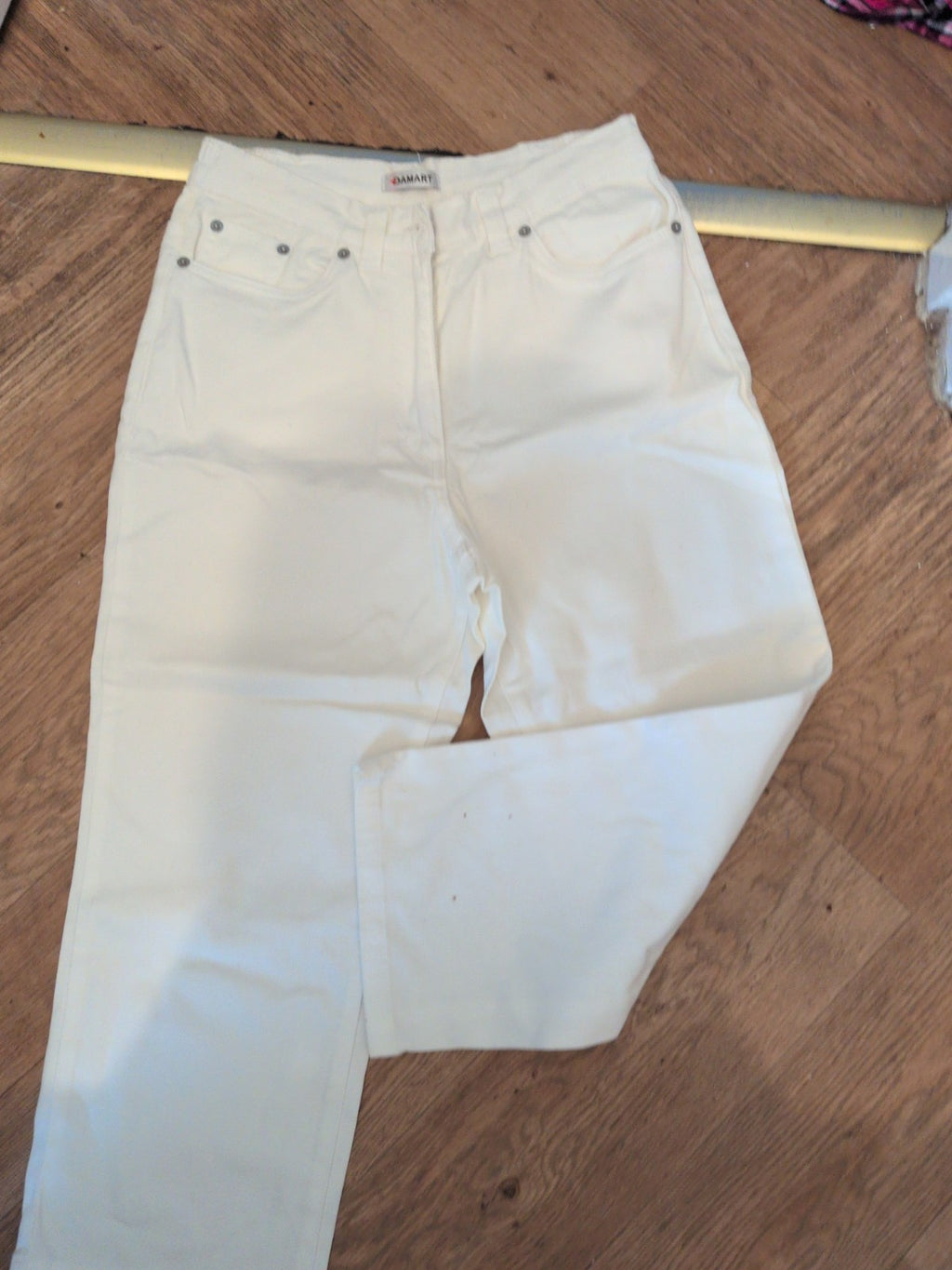 Damart 8 White Denim Cropped Jeans Straight