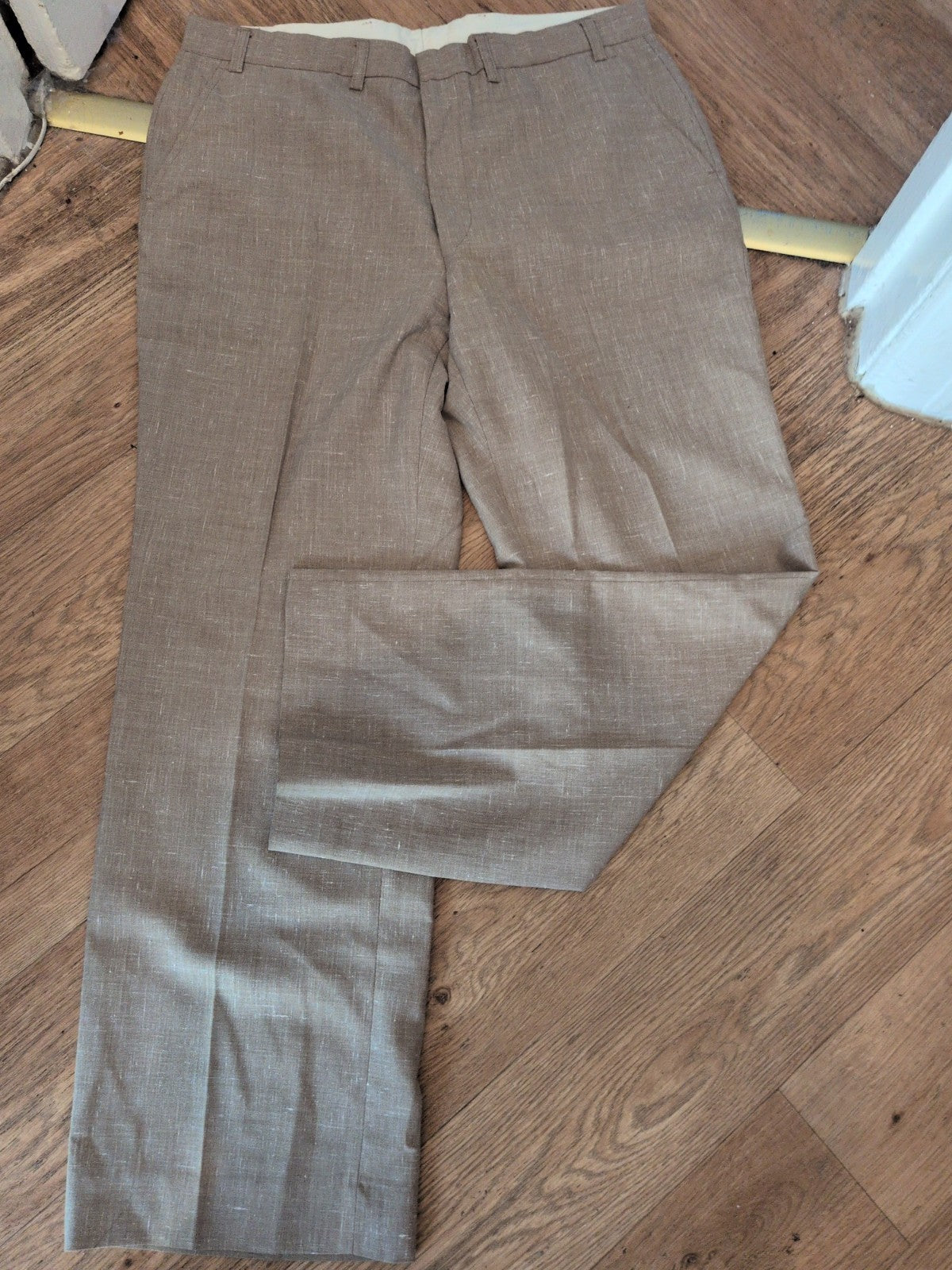 36x29 Beige And White Smart Trousers