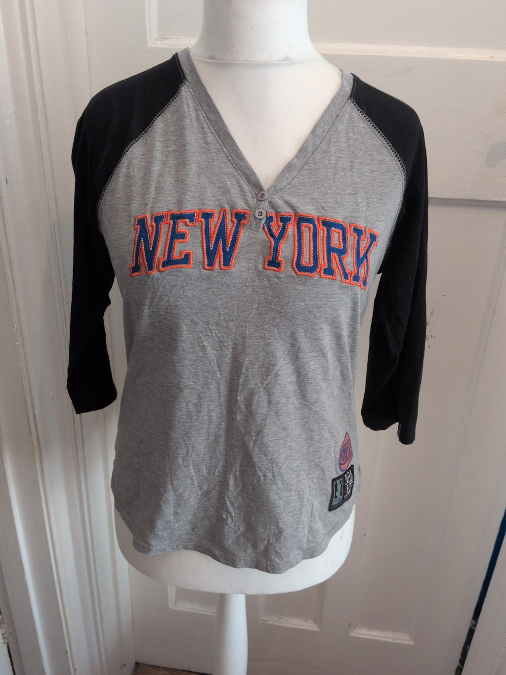 NBA Youth Large Grey Long Sleeve T-shirt