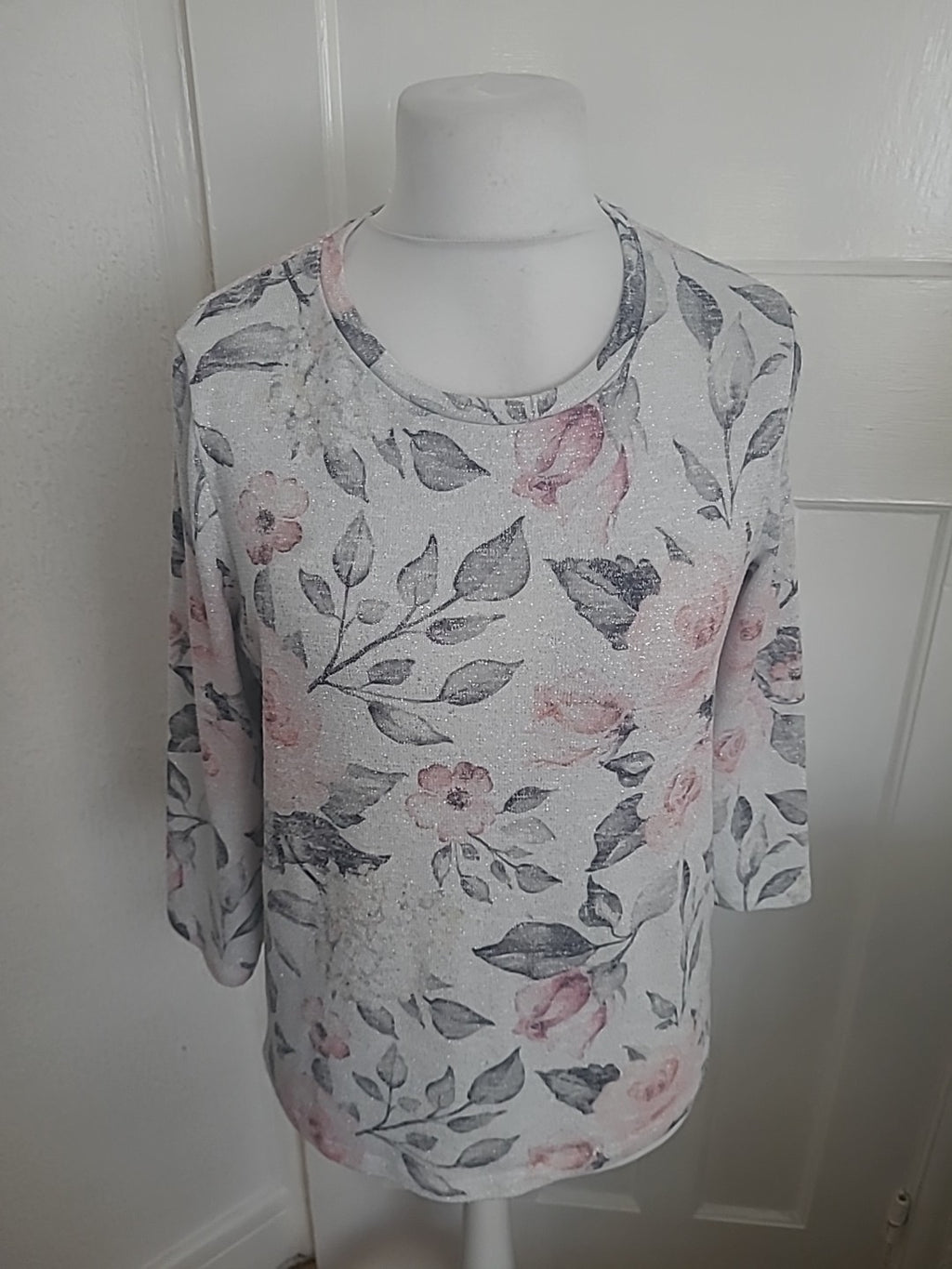 Tu 12 Pink/Ivory/Green Floral Shimmery Blouse