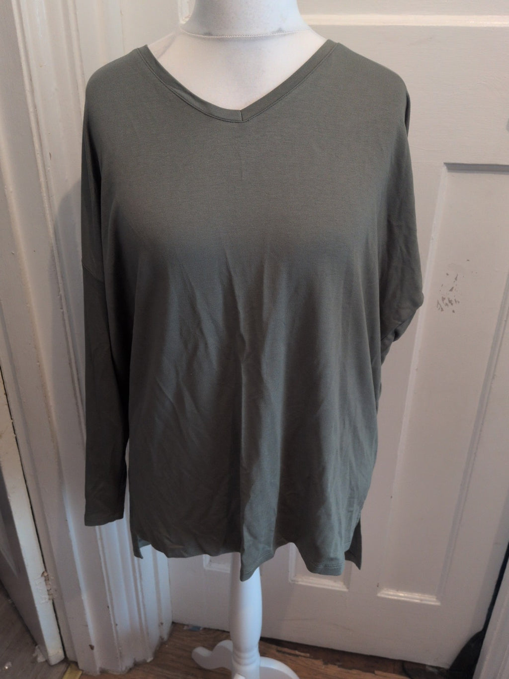 Friends 12 Green Long Sleeve Oversized Top