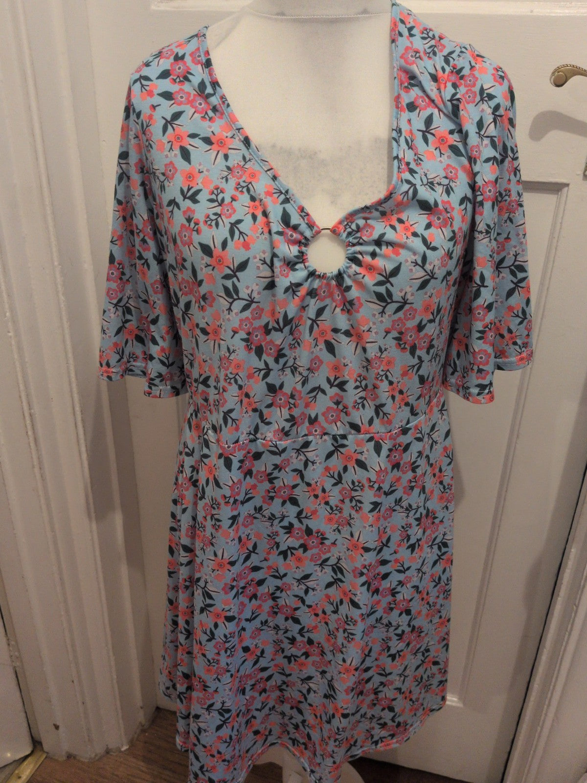 Simply Be 16 Pale Blue Floral Short Sleeve Dress