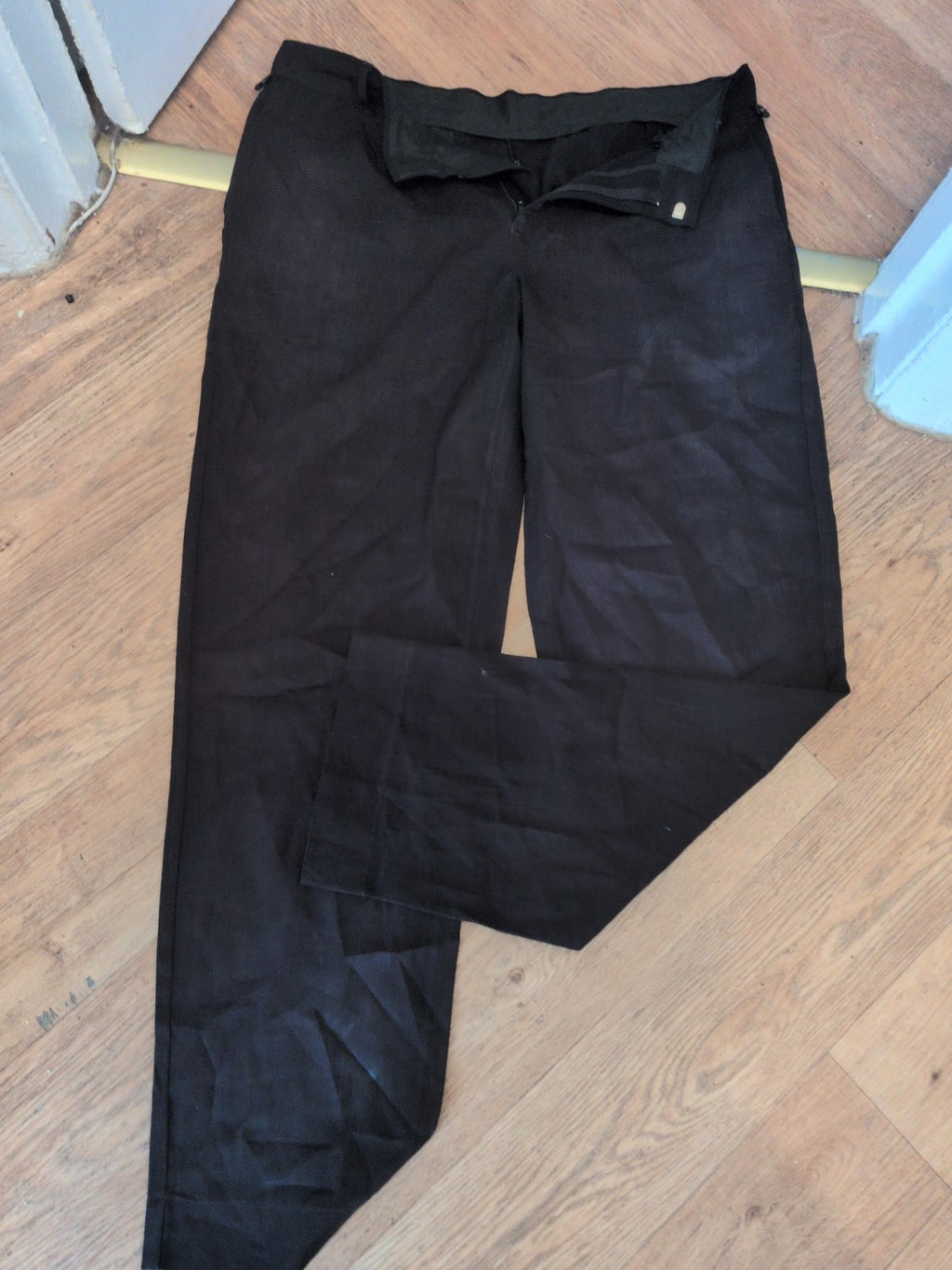 Dimensions 34L Black Iceland Trousers