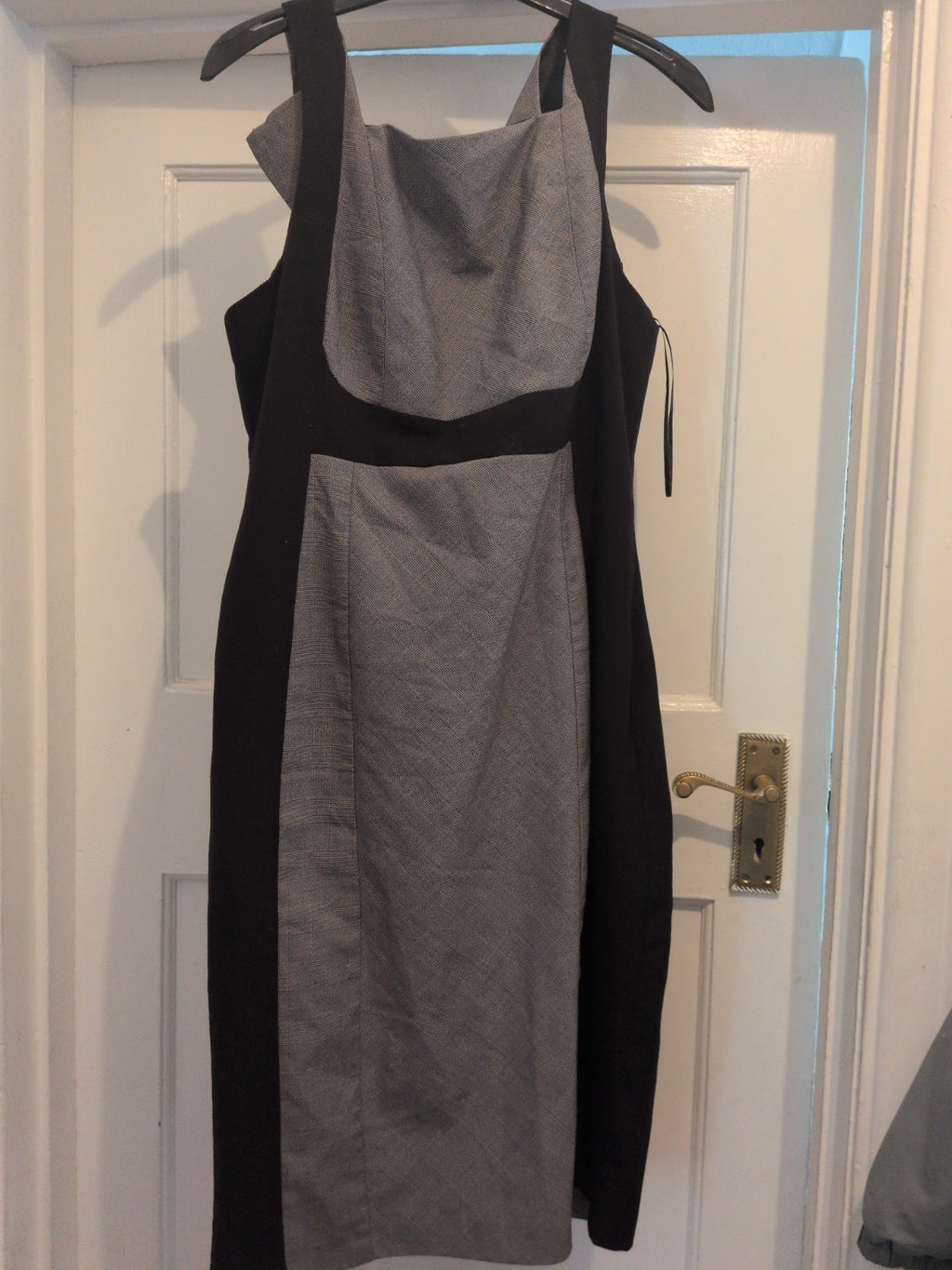 Tu 14 Black With Grey Fleck Lined Sleeveless Dress