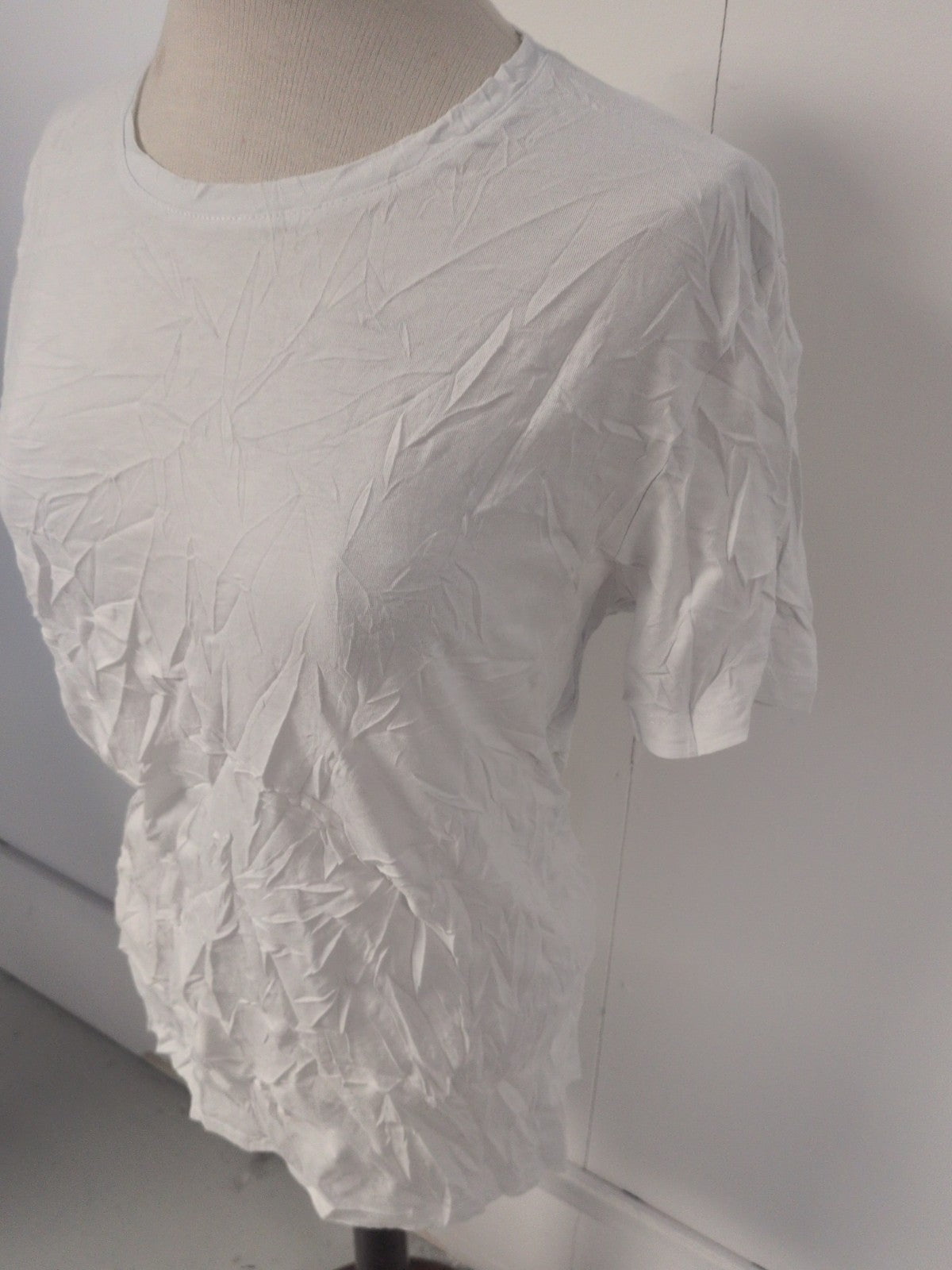 Ladies Zara Size Medium White Short Sleeve T-shirt Small Mark On Neck Hem
