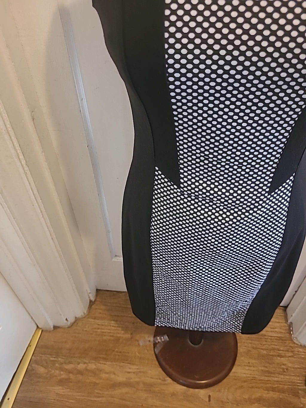 Ladies Cynthia Rowley Size 4 Black/White Sleeveless Dress