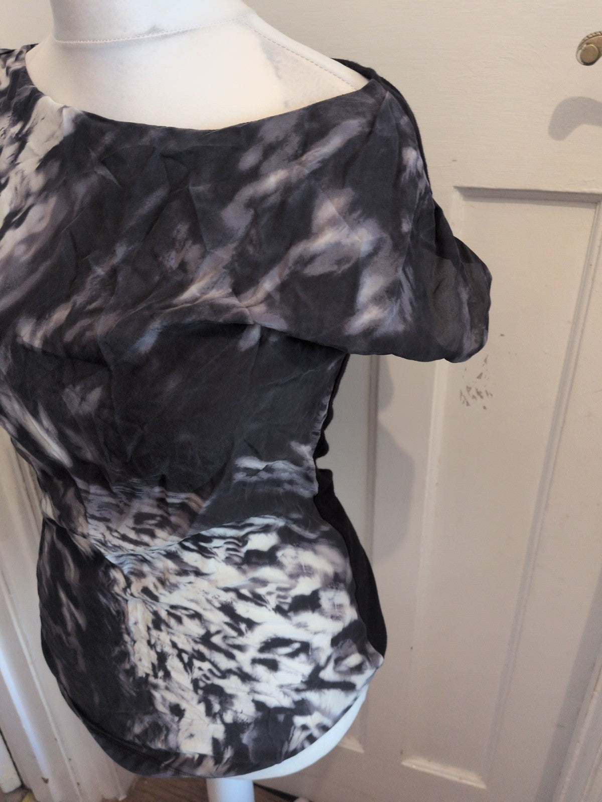 Ladies Mint Velvet Size 12 Black And Grey With White Short Sleeve T-shirt