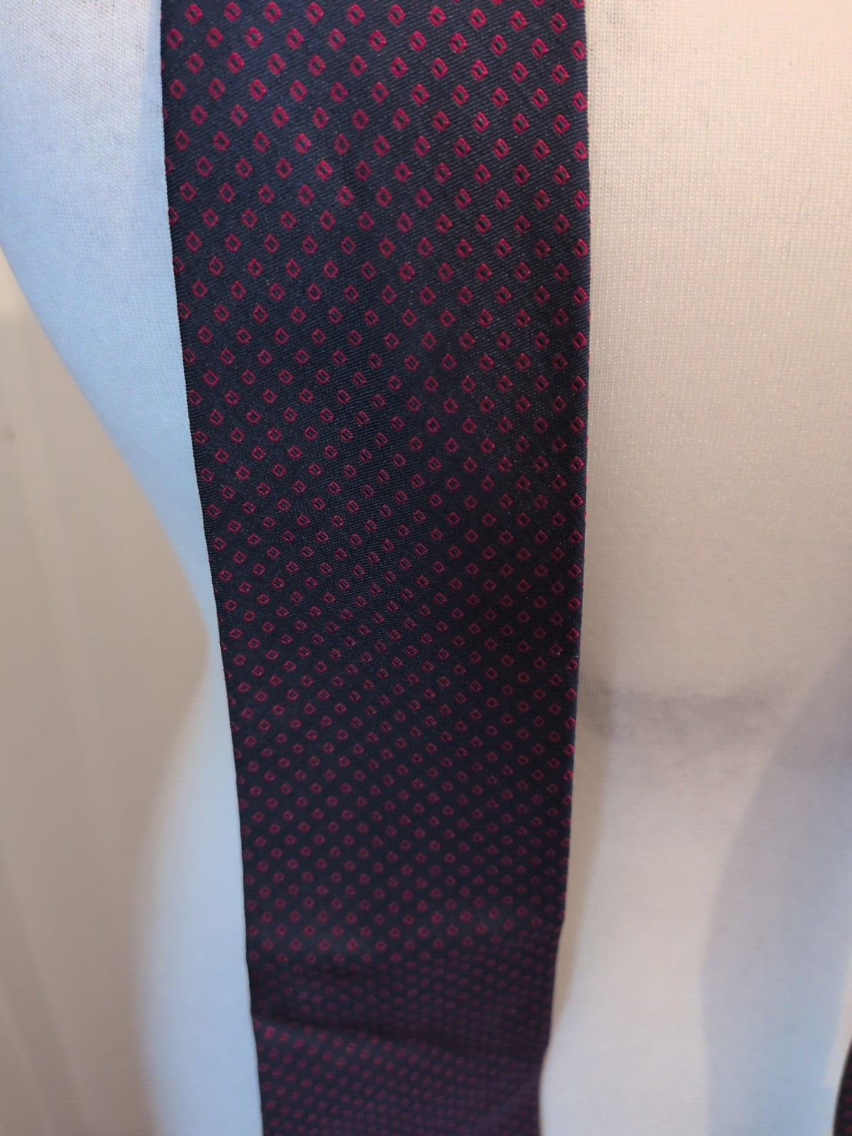 Mickelsons Of London Navy And Red Silk Tie