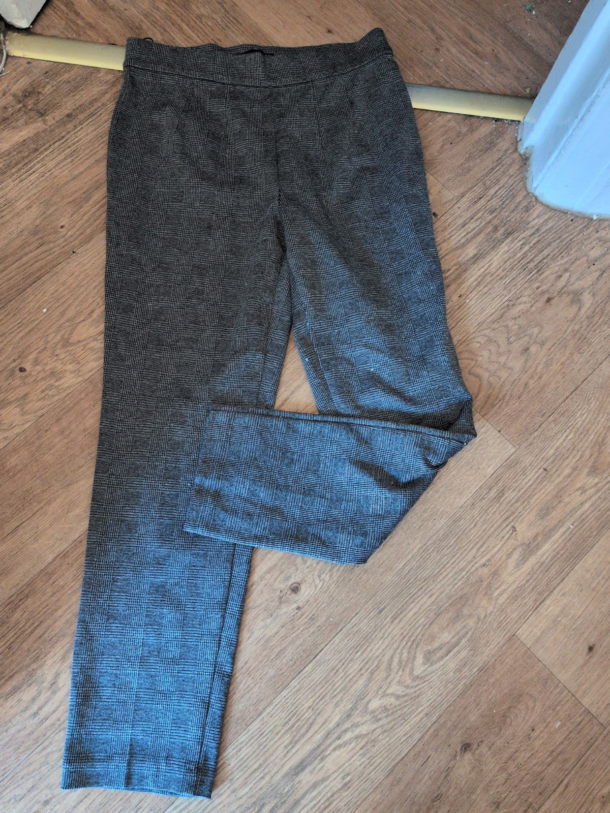 Ladies Marks And Spencer Size 12 Reg Grey Check Pull On Smart Trousers