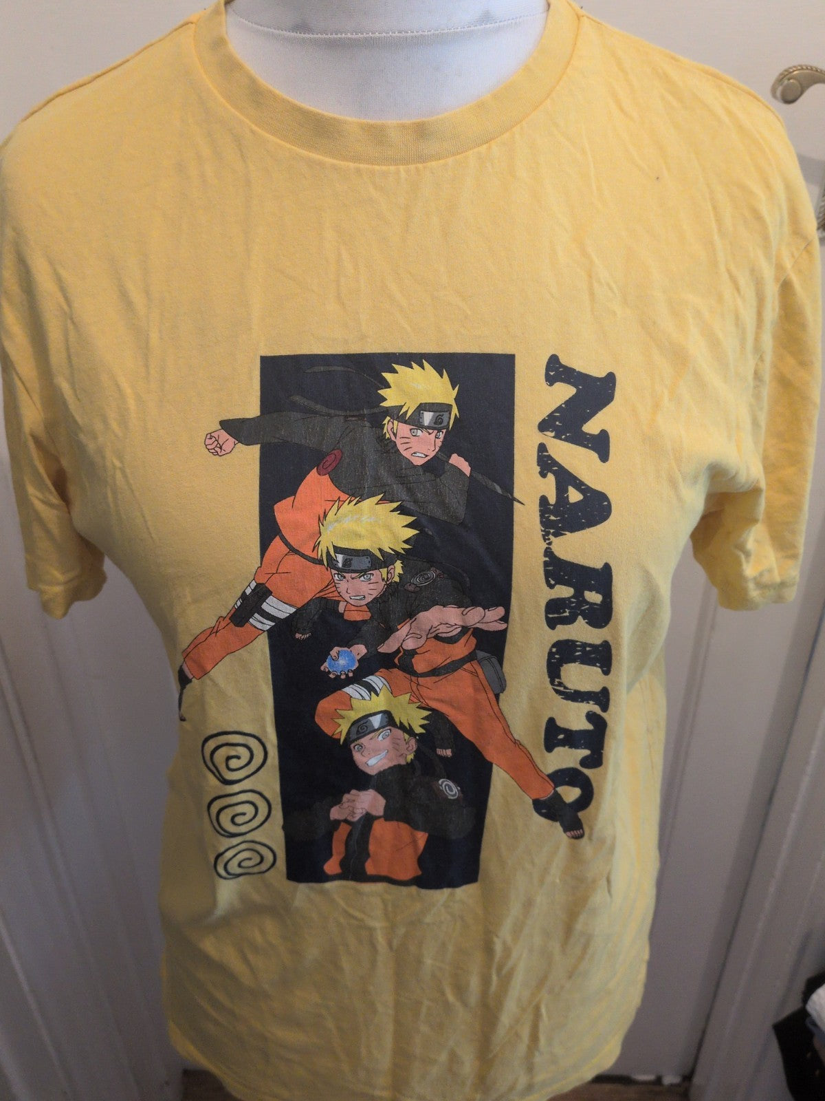 Naruto Large Yellow Print Short Sleeve T-shirt