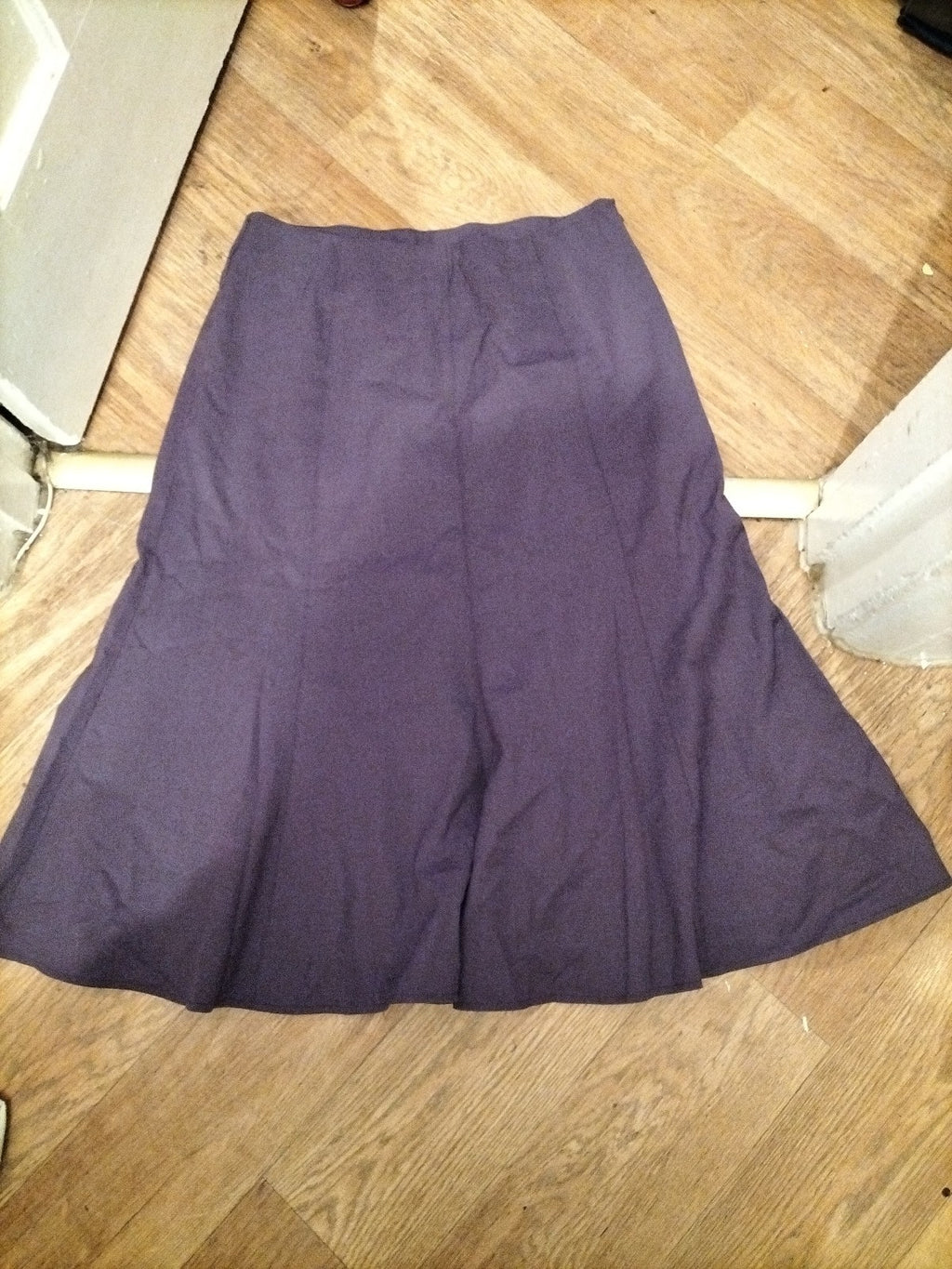 Ladies Artigiano Size Large Purple Flare Skirt