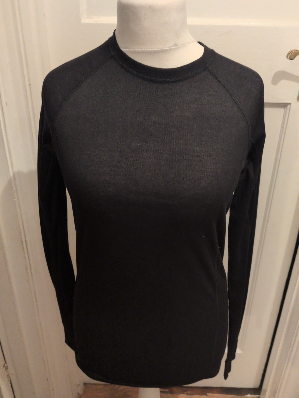 Ladies Size Large Black Plain Long Sleeve T-shirt