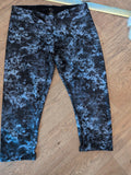 Athletic Works Medium Floral Crop Leggings
