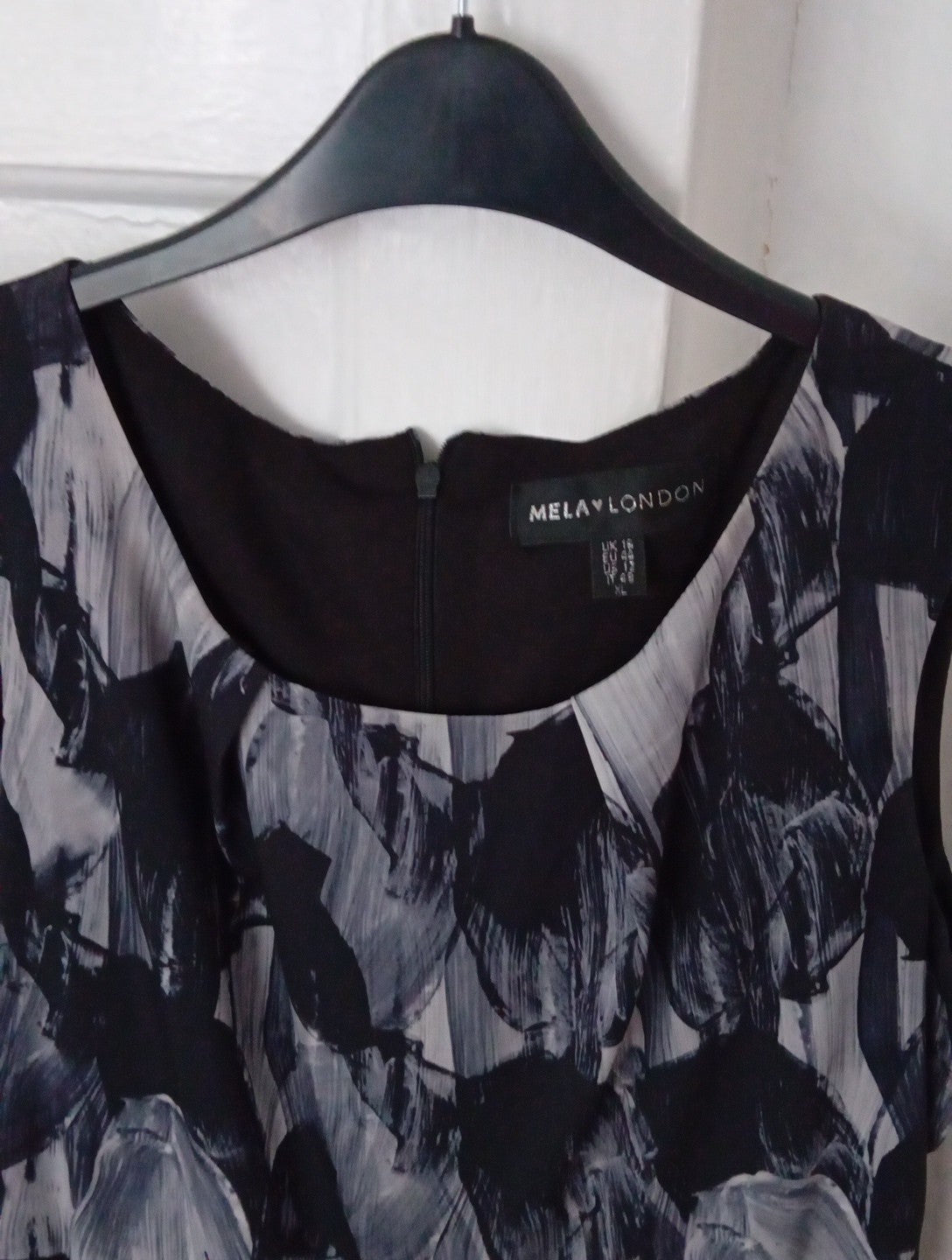 Ladies Dress Size 16 Mela London Grey/ Black Sleeveless