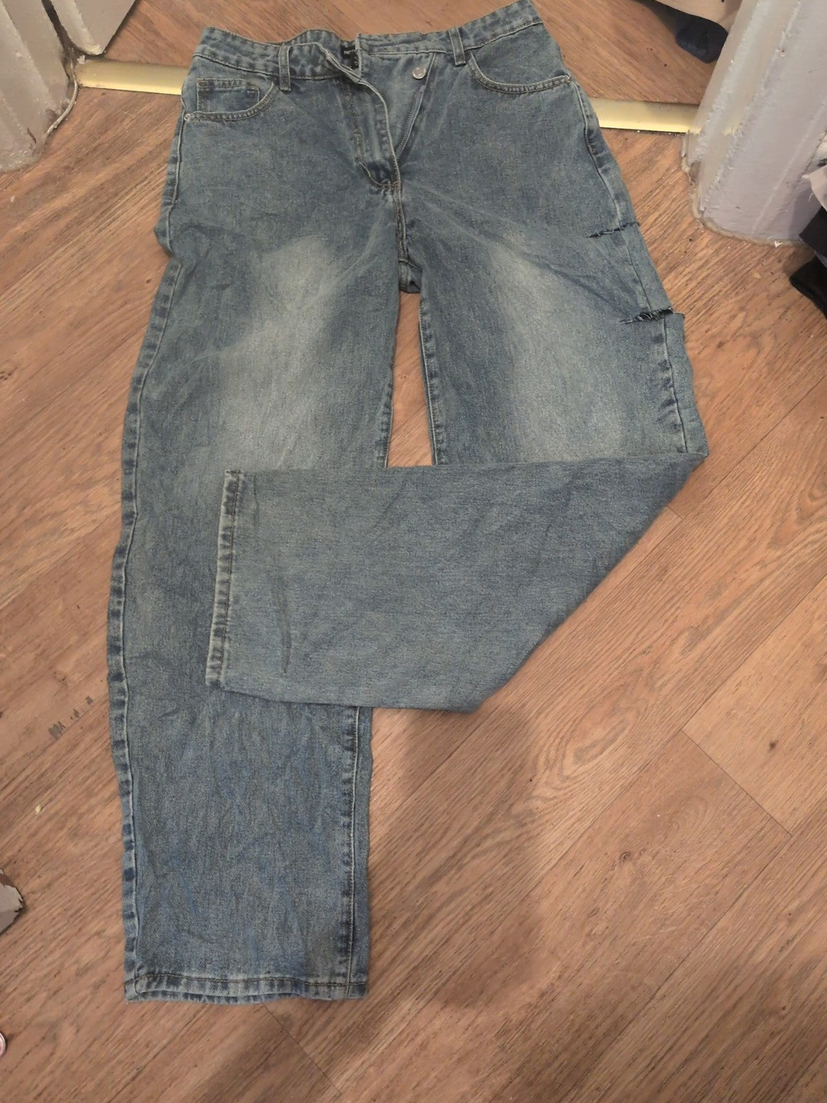 Prettylittlething 10 Wide Leg Jeans Ripped